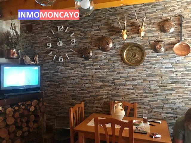 SE VENDE CASA EN VOZMEDIANO