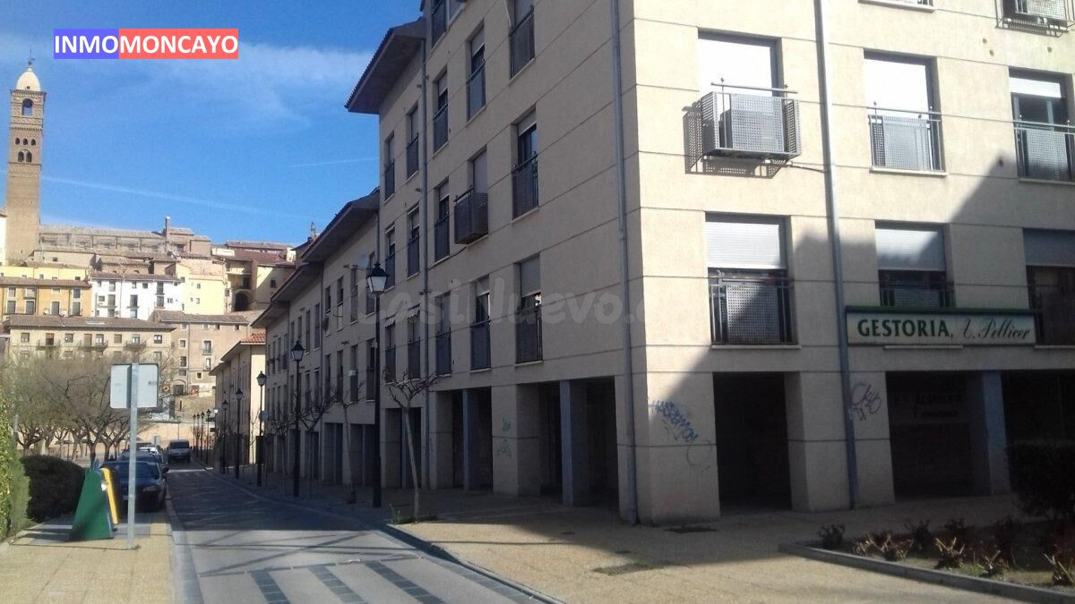 Se vende centrico local