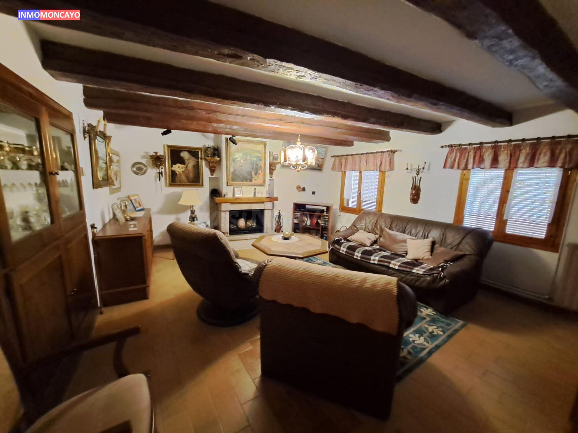 SE VENDE CASA RURAL EN EL BUSTE