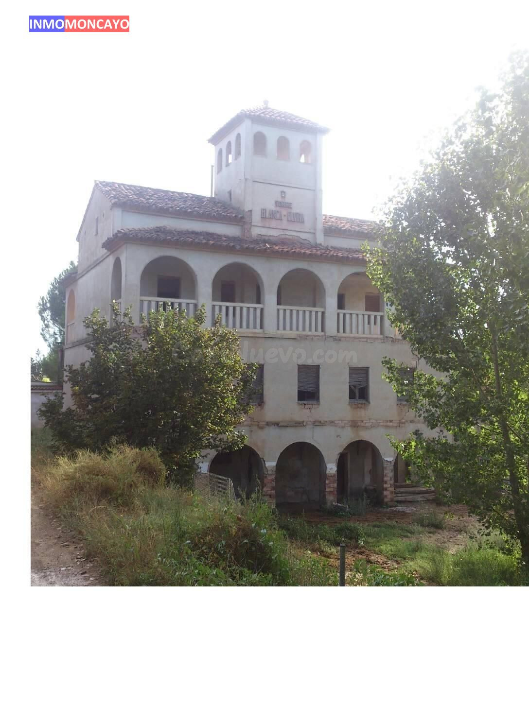 Se vende espectacular torre con terreno
