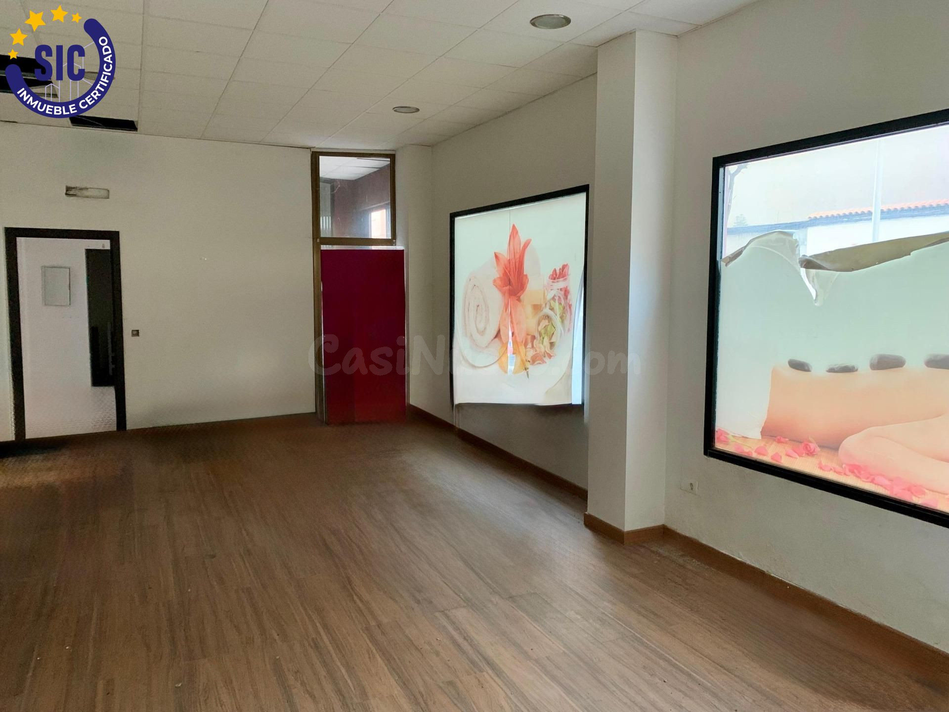 LOCAL COMERCIAL ESQUINERO EN VENTA EN BURRIANA