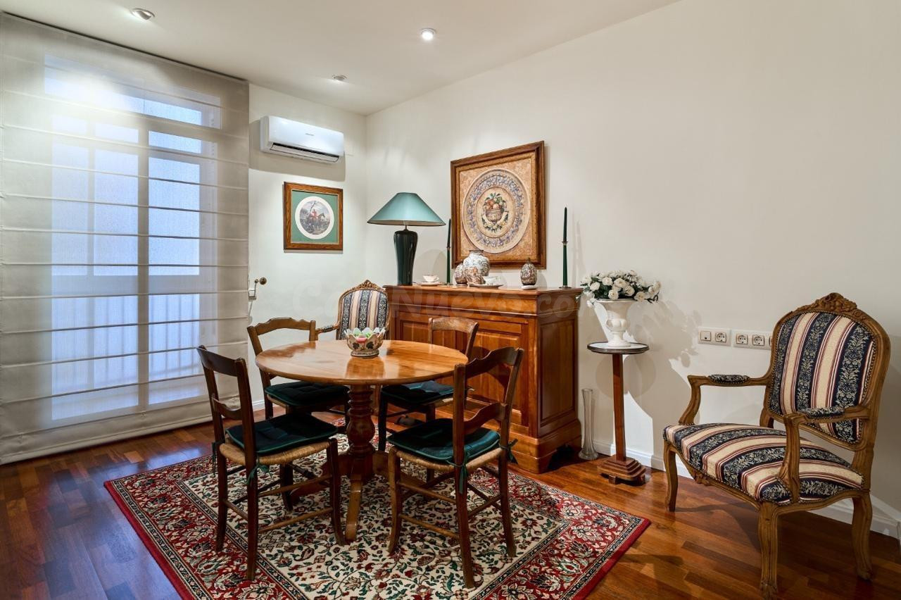 Vivienda con encanto, luz y confort en el corazón de Barcelo - foto 2