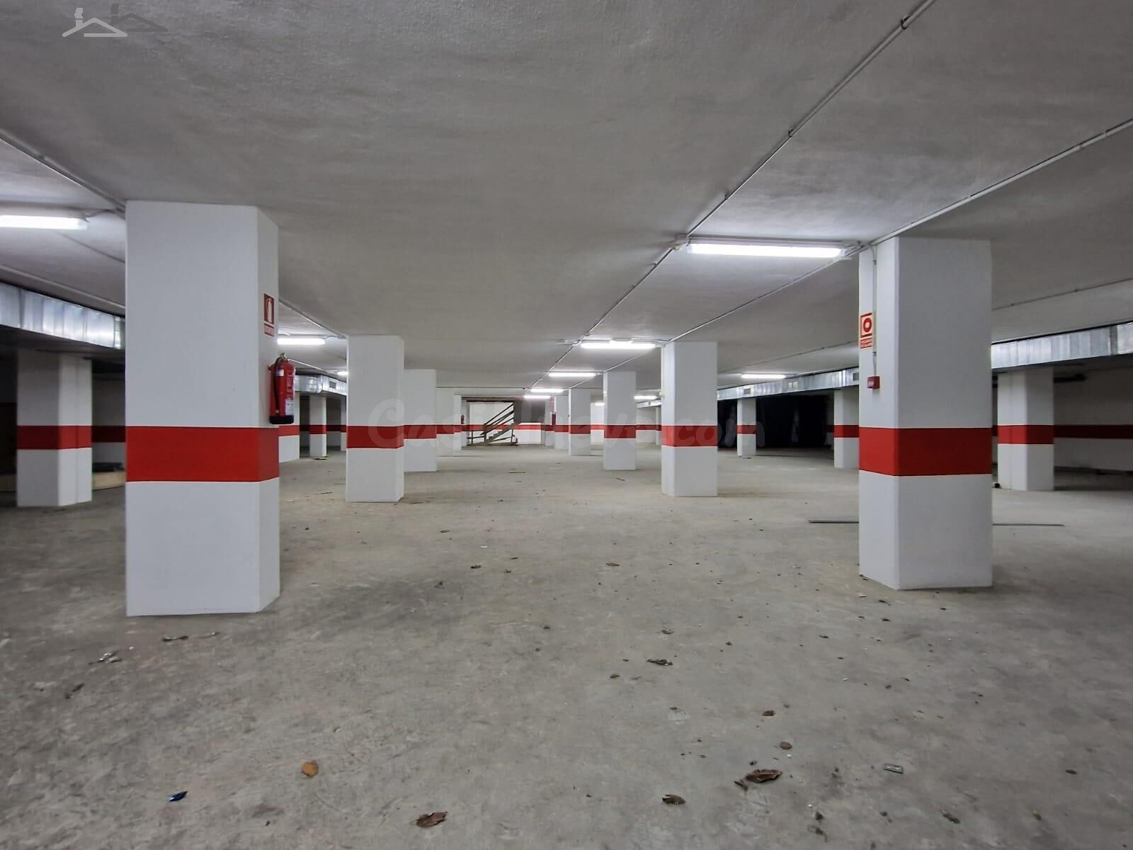 OPORTUNIDAD DE INVERSIÓN!!! LOCAL COMERCIAL DESTINADO A PLAZAS DE APARCAMIENTO!!!