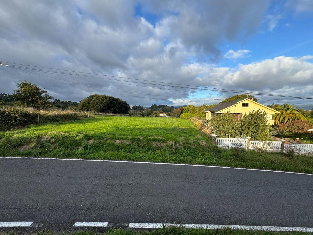 Excepcional en aldea do Souto, Sada: Oportunidad de Inversión y Residencia