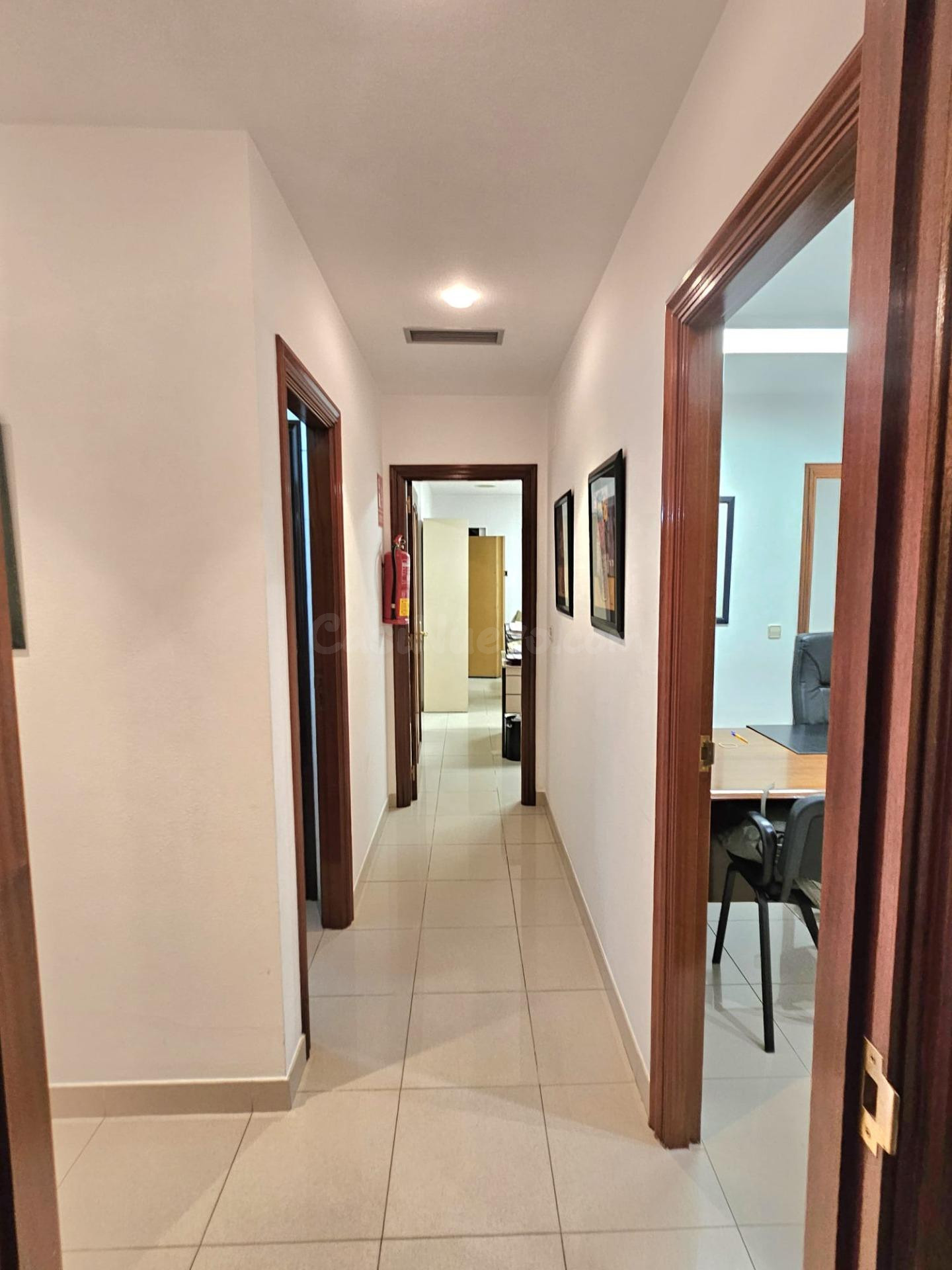 170 M2 DE LOCAL AL LADO CASA DEL AGUA