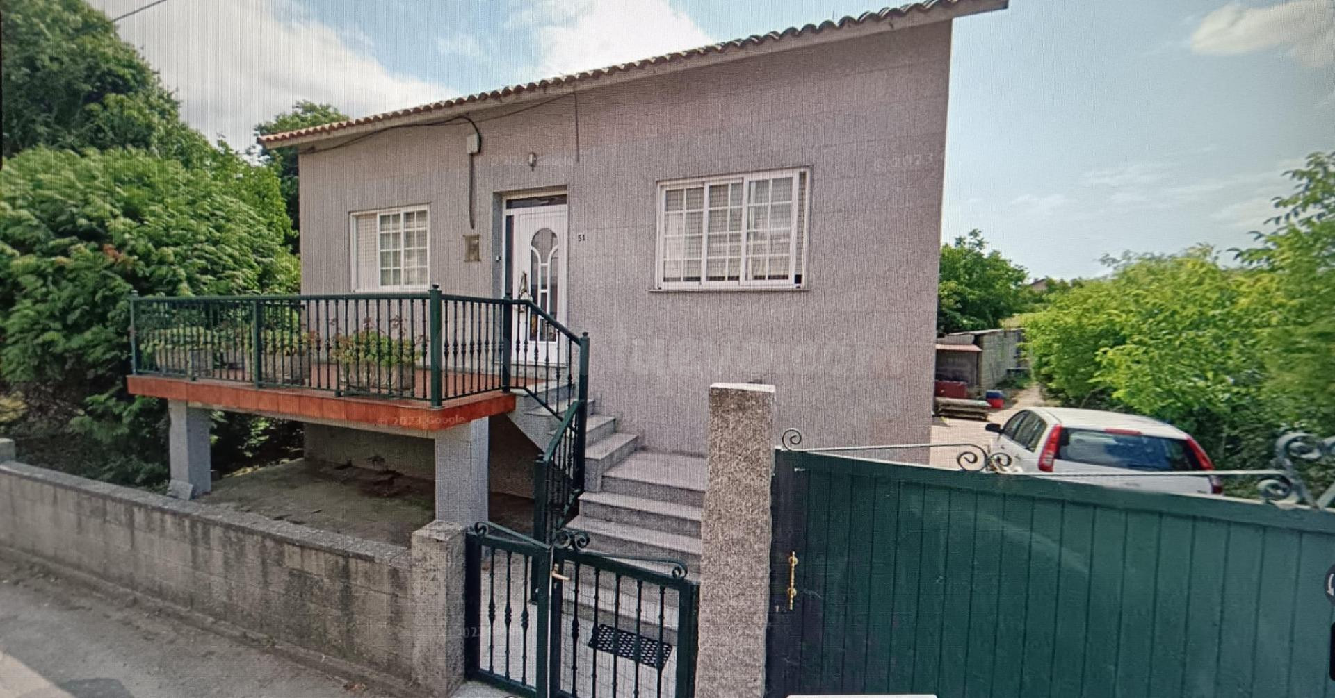 CASA EN VENTA CON TERRENO EN CAMBADOS - foto 2