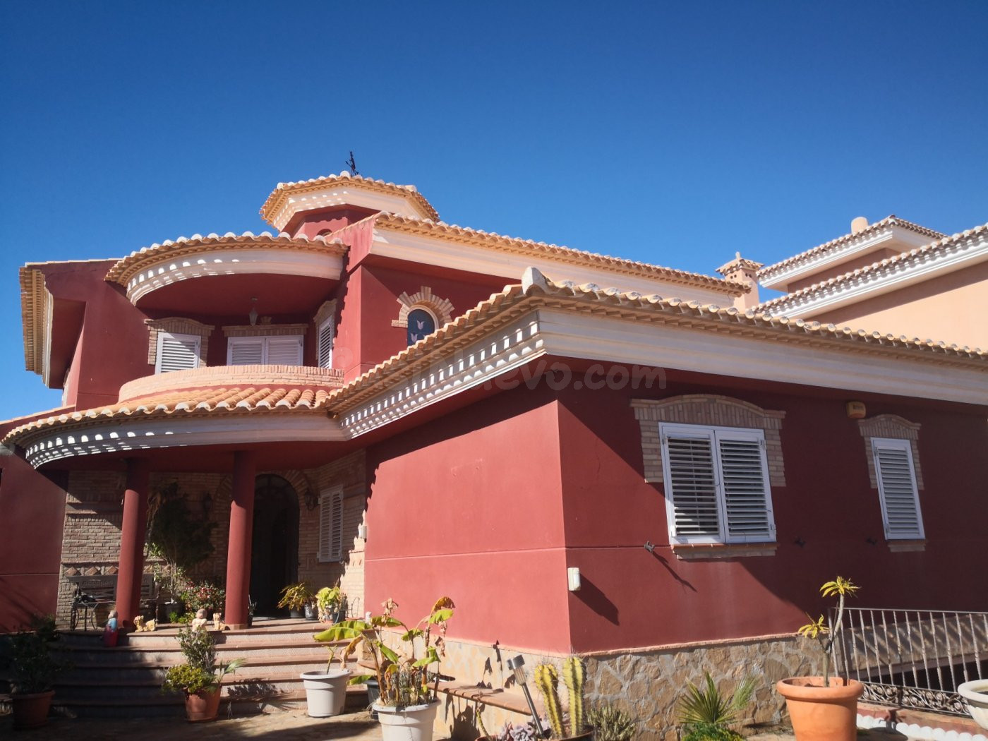 Se vende fantástico chalet en Garrucha !!!
