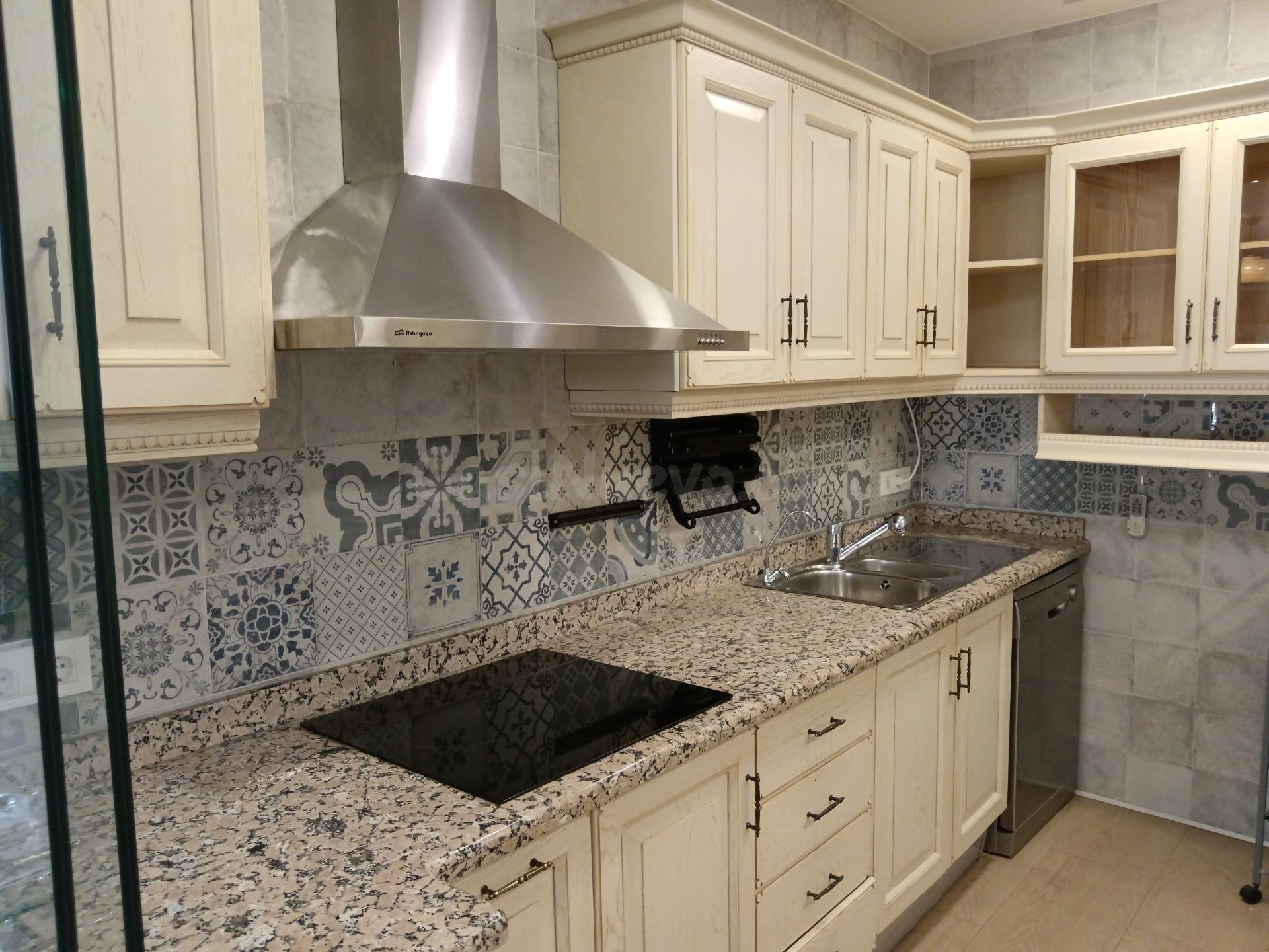 SE VENDE FANTÁSTICO PISO EN EL CENTRO DE VERA PUEBLO!!!