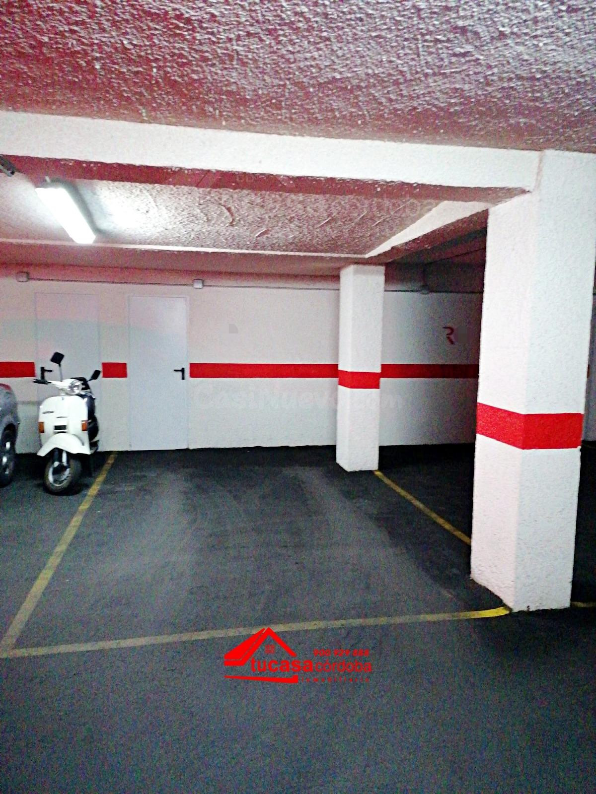 COCHERA + TRASTERO EN VENTA EN LA MISMA AVENIDA DEL VIAL NORTE