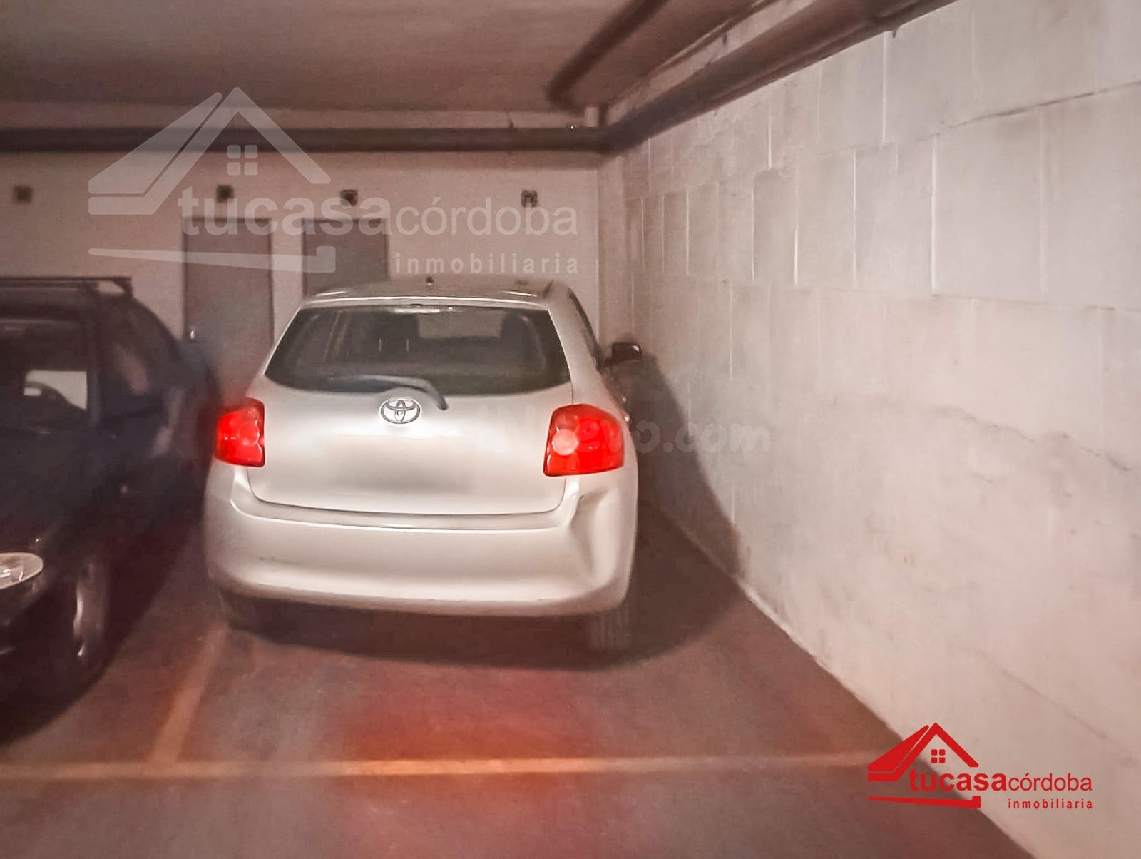 PARKING CON TRASTERO INCLUIDO EN SANTA ROSA