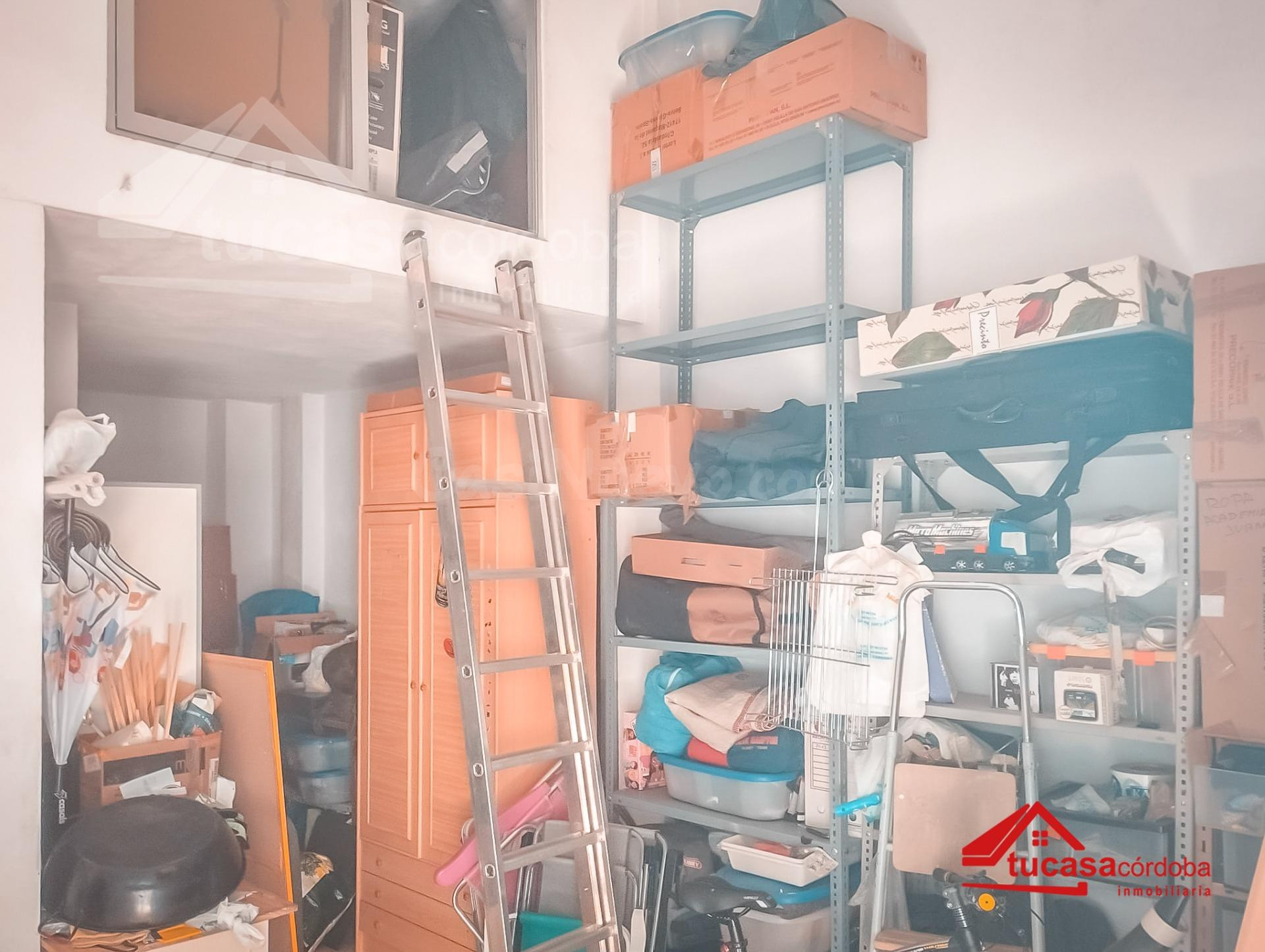 LOCAL EN VENTA EN VALDEOLLEROS!!