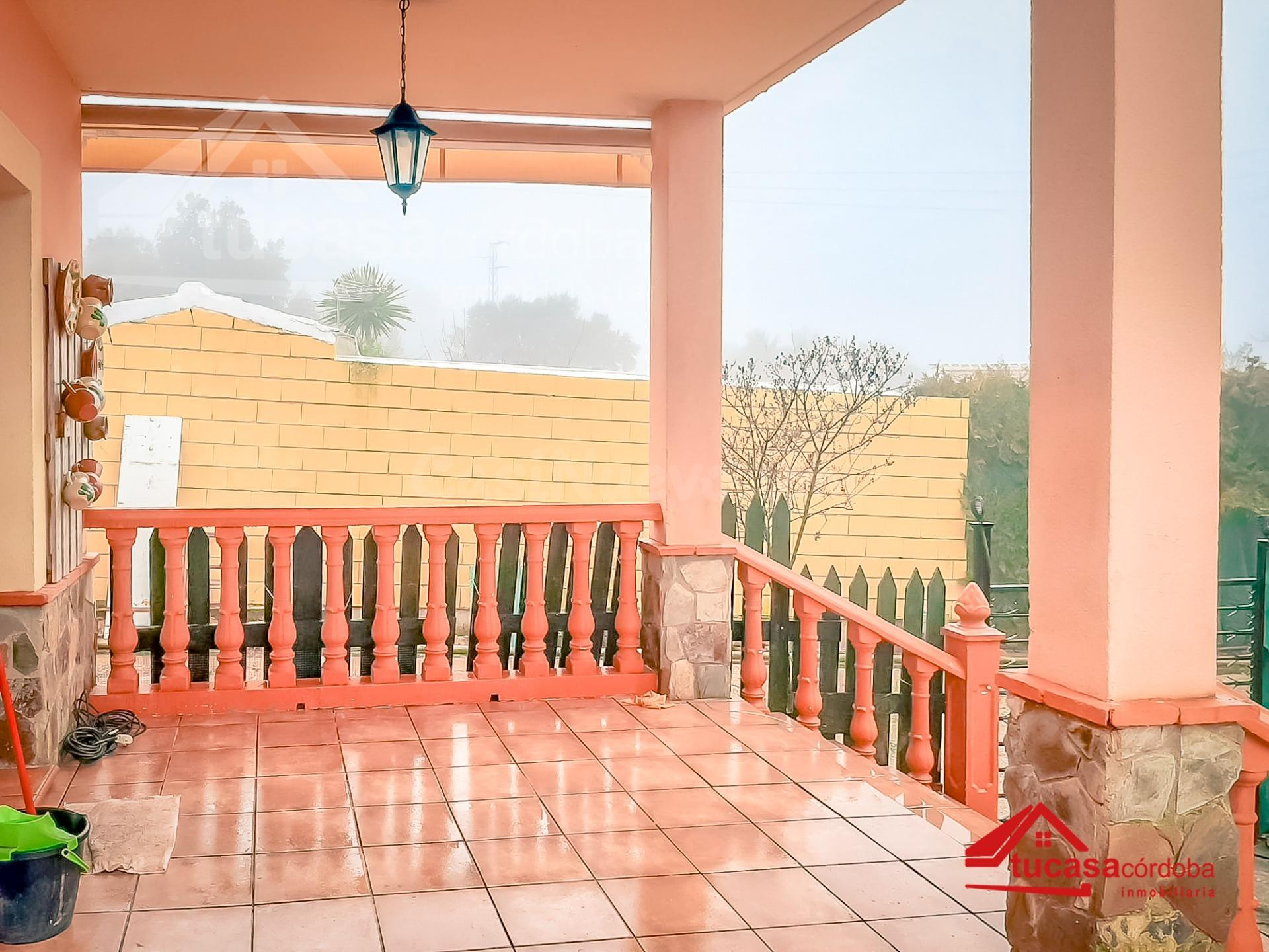 Amplia Casa con Terreno y Piscina Propia en TRASSIERRA, Córdoba