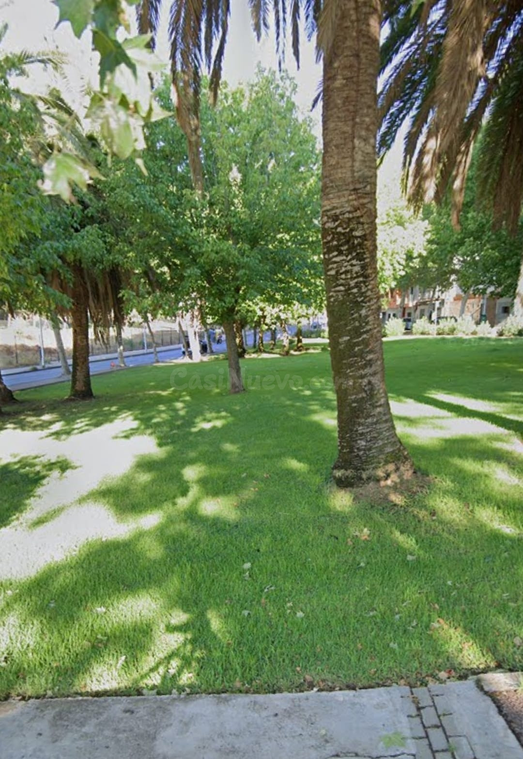Acogedora casa en el Barrio del Naranjo, Córdoba  – Confort y luminosidad en una ubicación ideal