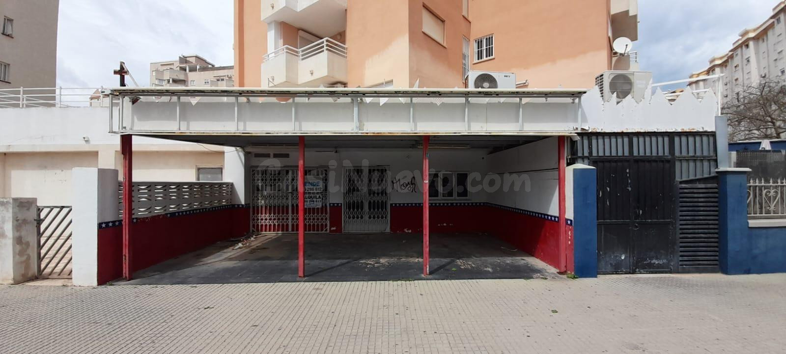 LOCAL COMERCIOAL DE 80M CON TERRAZA EN LA PLAYA DE GANDIA ZONA PARC CLOT DE LA MOTA