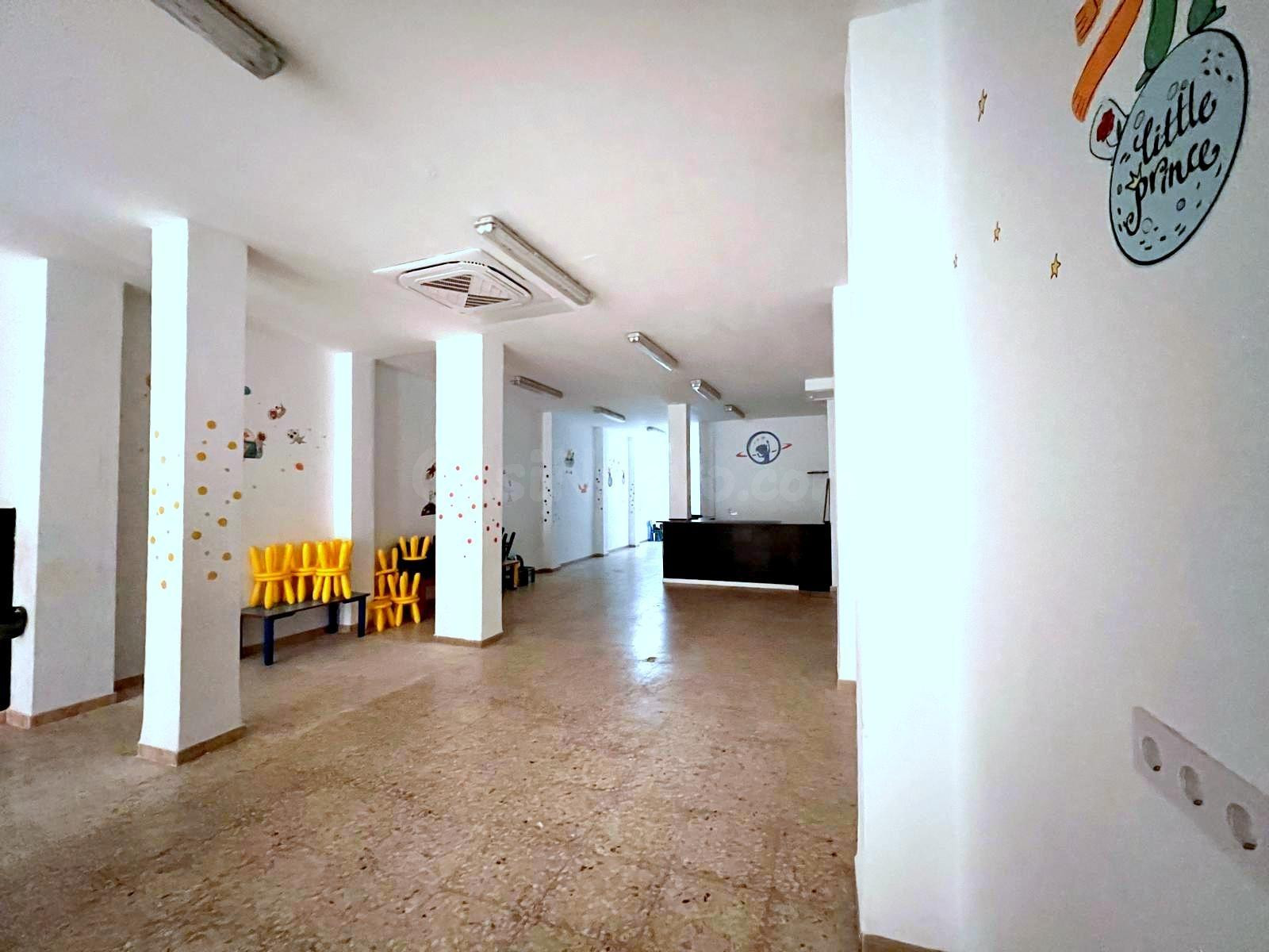 SE VENDE LOCAL COMERCIAL