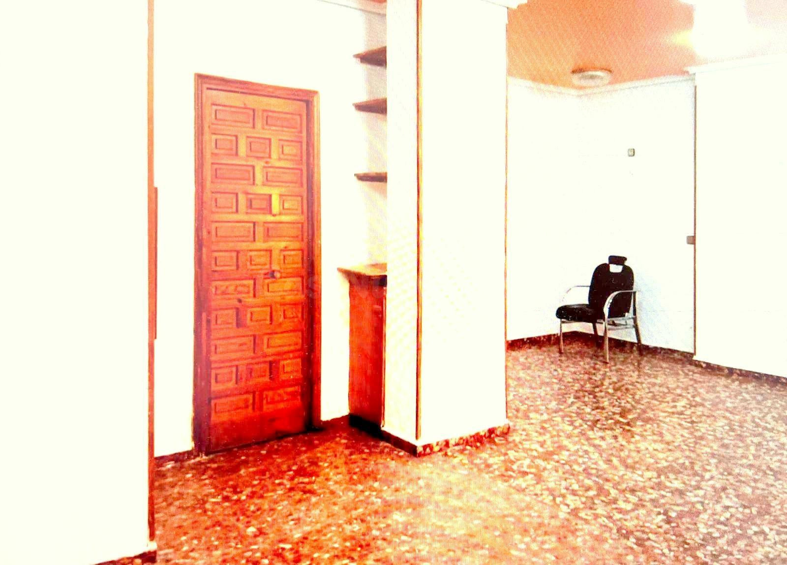 SE ALQUILA LOCAL COMERCIAL