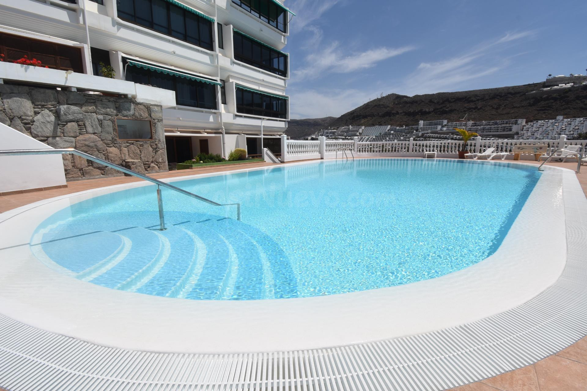 Apartamento muy espacioso con vistas al mar en venta en Puerto Rico.