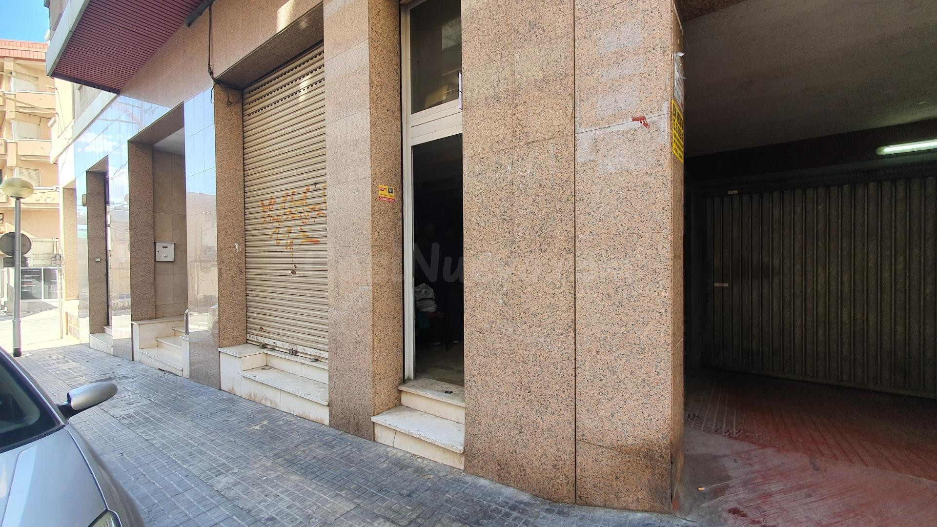 LOCAL COMERCIAL EN CERDANYOLA DEL VALLÈS