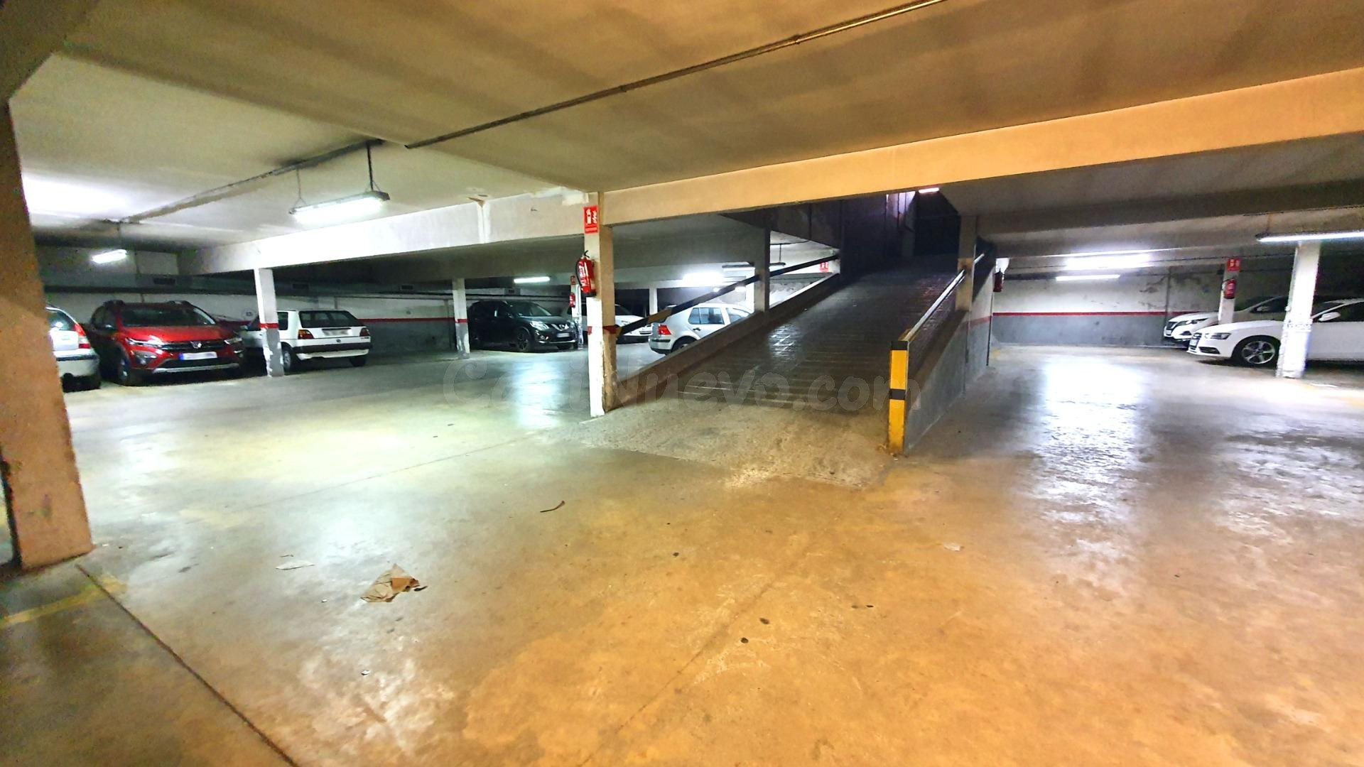 PLAZA DE PARKING EN LA CREU DE BARBERÀ