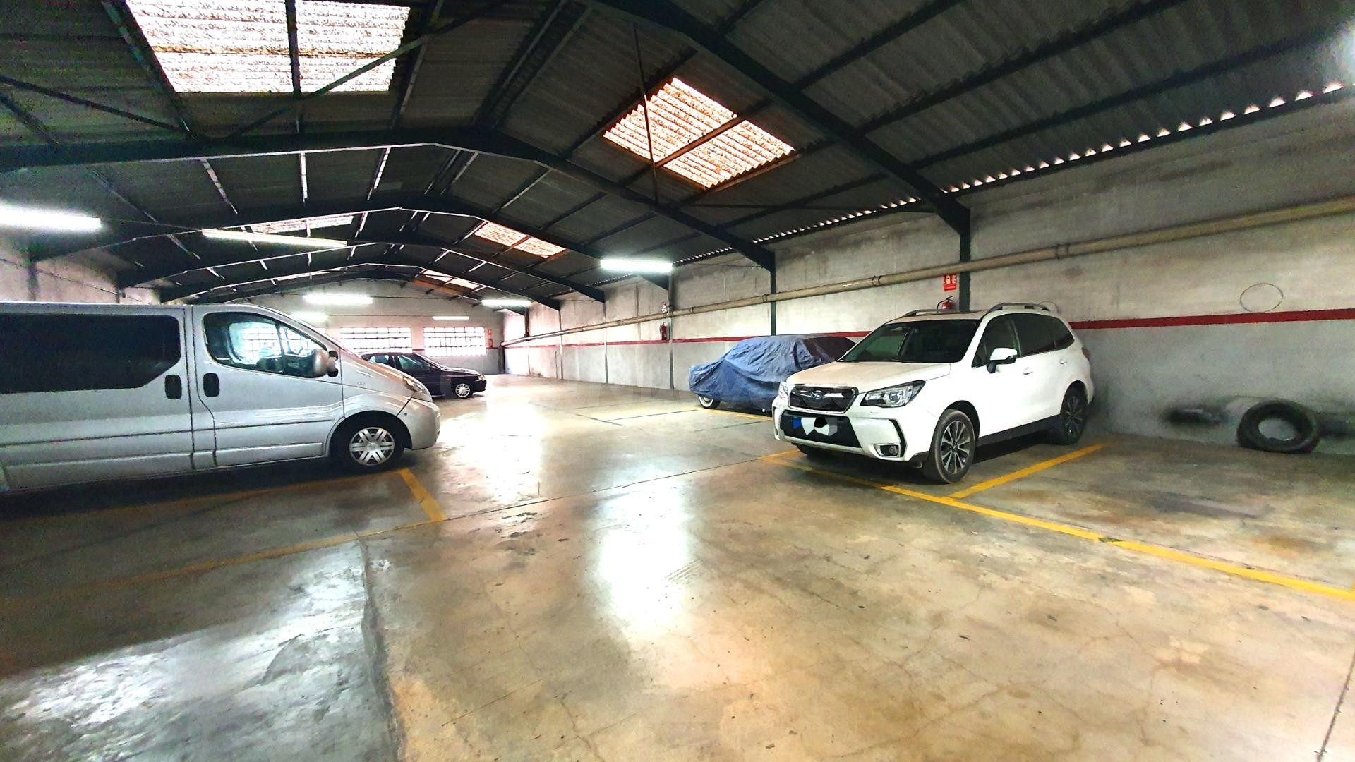 PLAZA DE PARKING EN LA CREU DE BARBERÀ