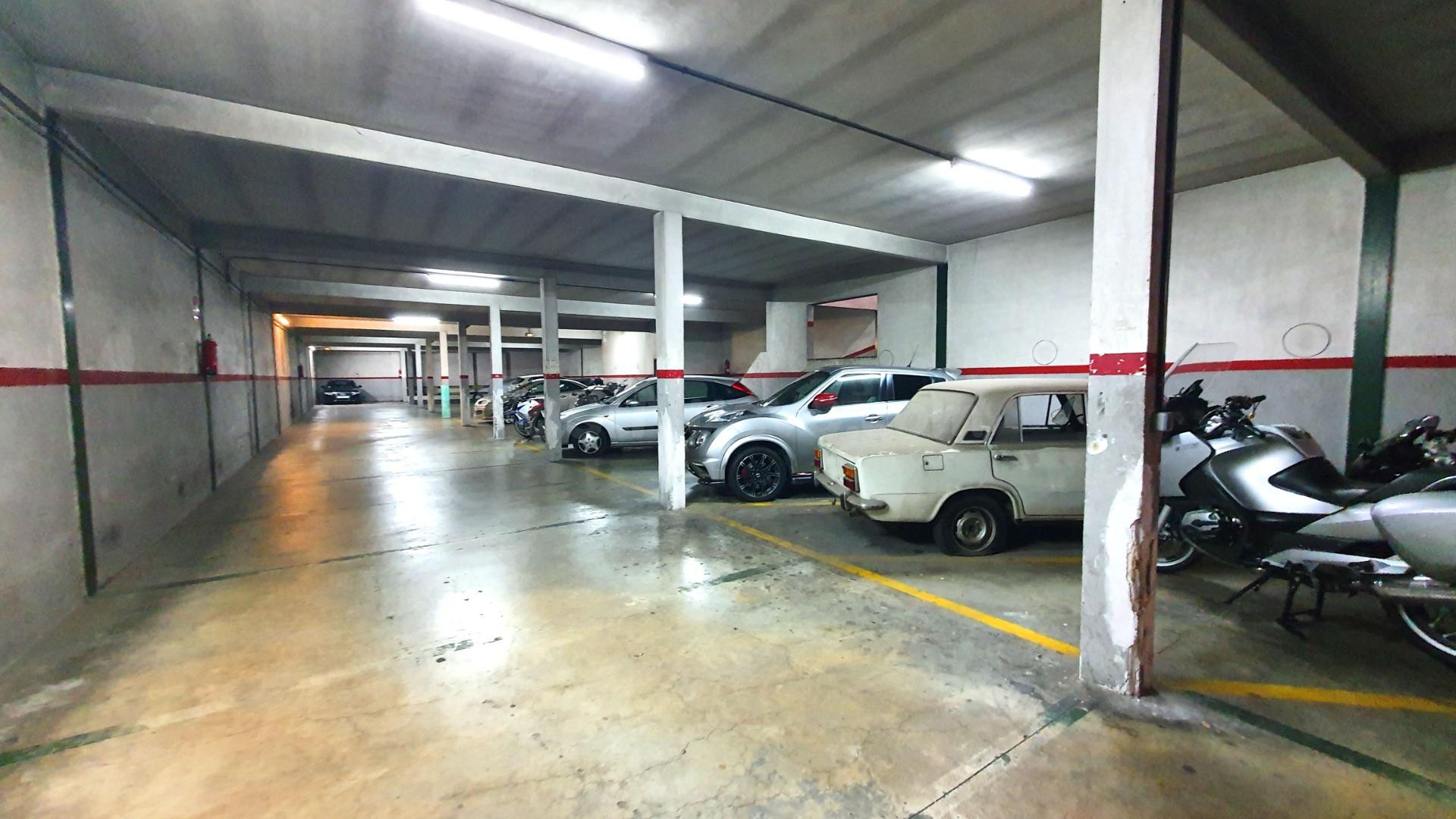 PLAZA DE PARKING EN LA CREU DE BARBERÀ
