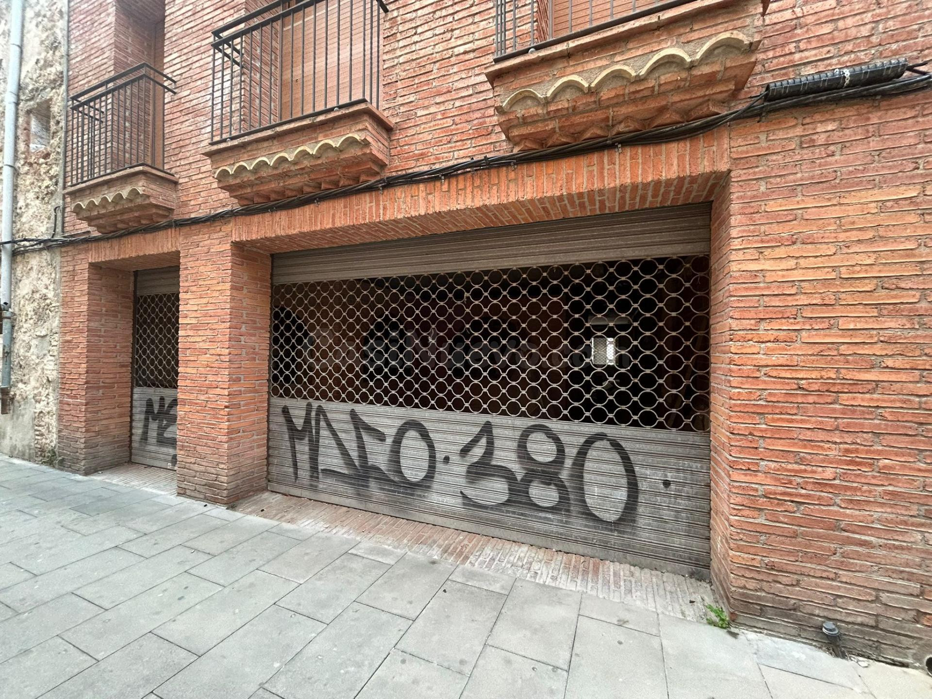2 LOCALES EN VENTA EN EL CENTRO DE MALGRAT DE MAR - foto 5