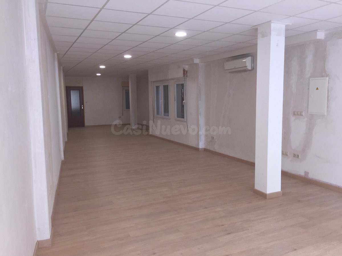 Local comercial en Ramon y Cajal
