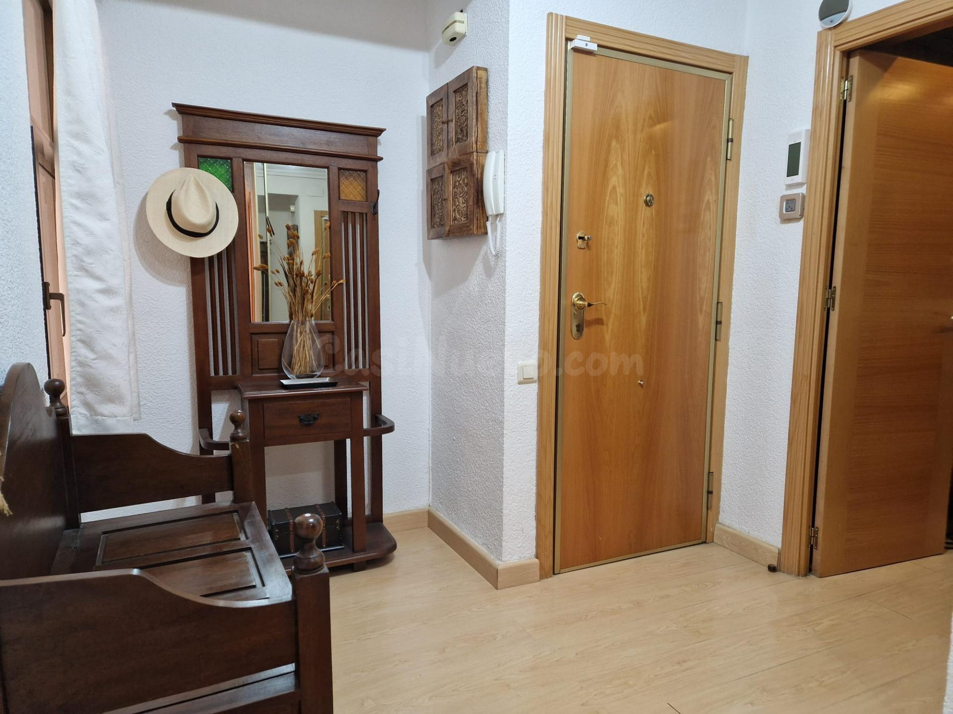 Piso de Lujo en el Corazón de BENIDORM: 4 Dormitorios, 2 Baños - foto 3