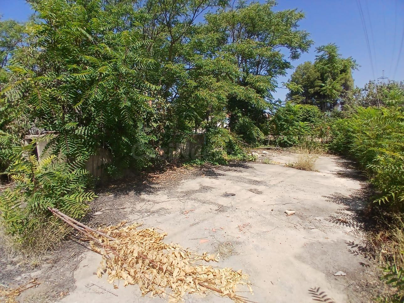 VENTA DE TERRENO CON LUZ Y AGUA