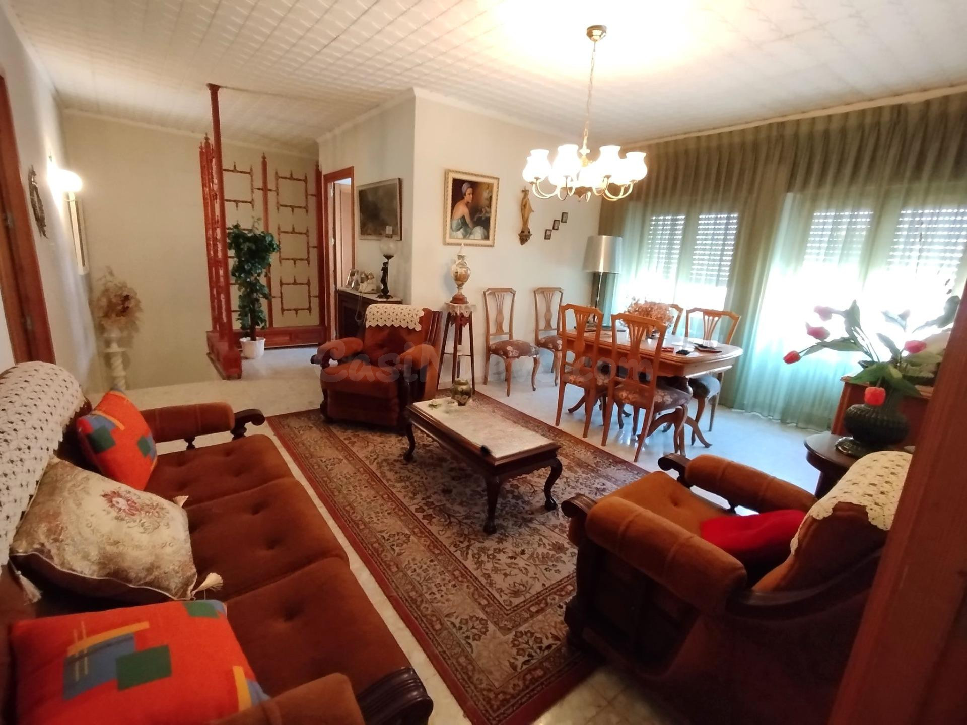 ¡Oportunidad única! Vivienda espaciosa en zona tranquila y muy bien ubicada