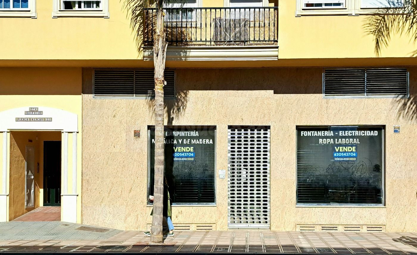 Precioso local en la Cala del Moral