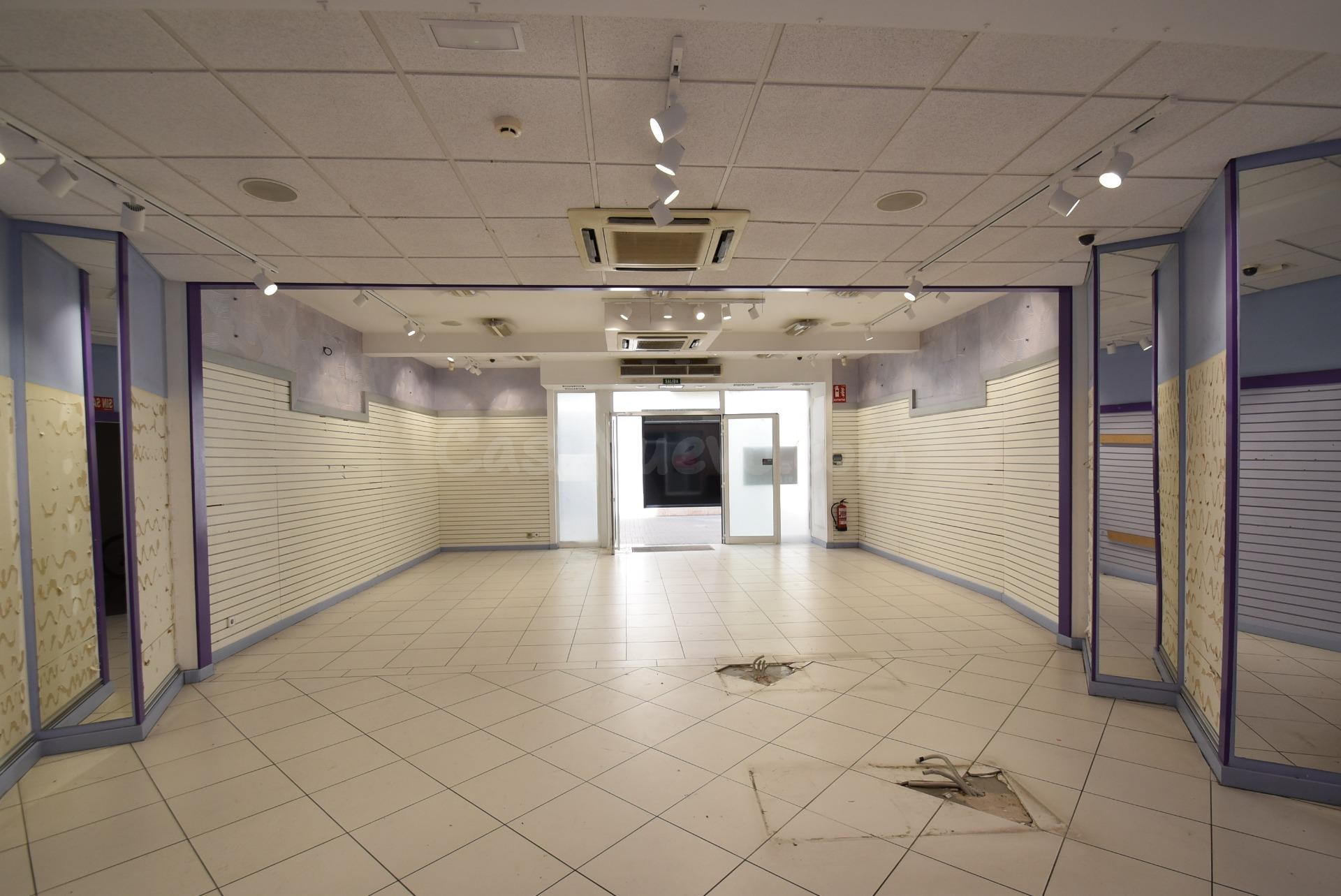 ALQUILER DE LOCAL VIP EN LA CALLE MÁS COMERCIAL DE VILANOVA