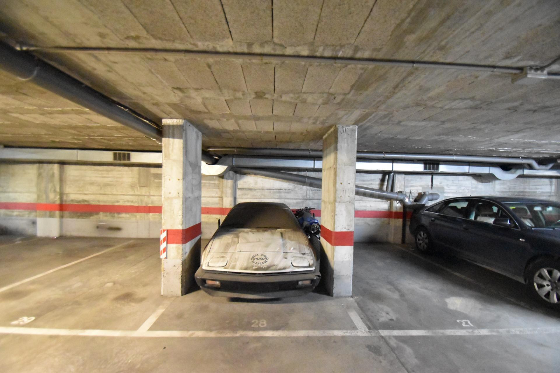 Plaza de párquing en venta coche pequeño