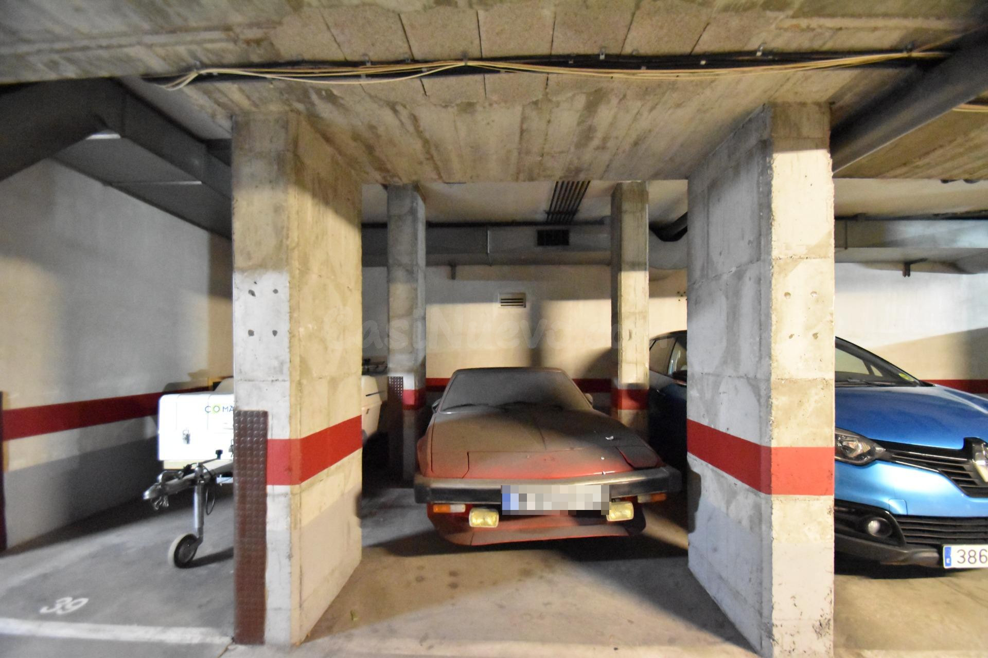 Plaza de párquing en venta para coche pequeño