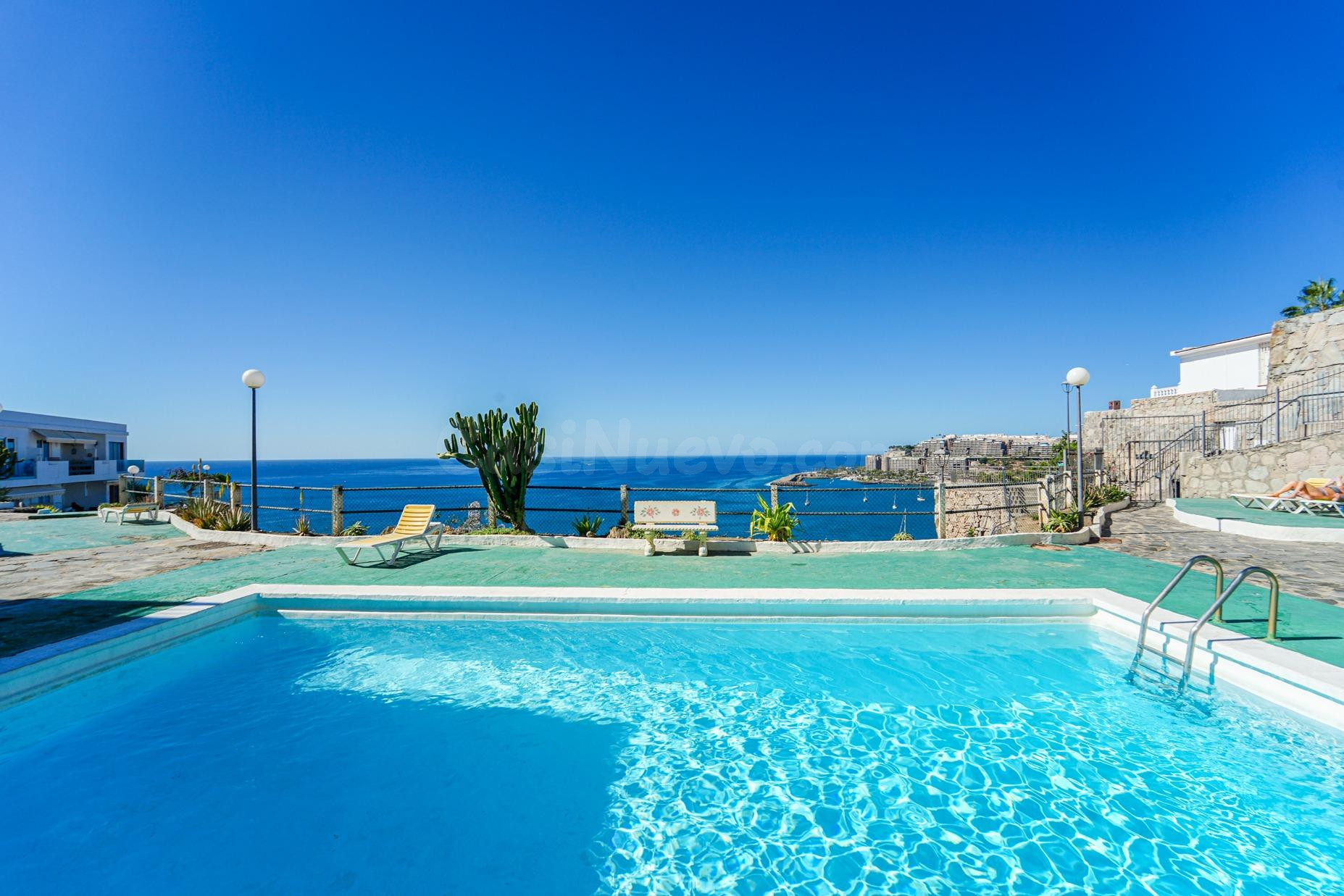 Bienvenido a una vivienda que combina estilo, confort y una  - foto 2