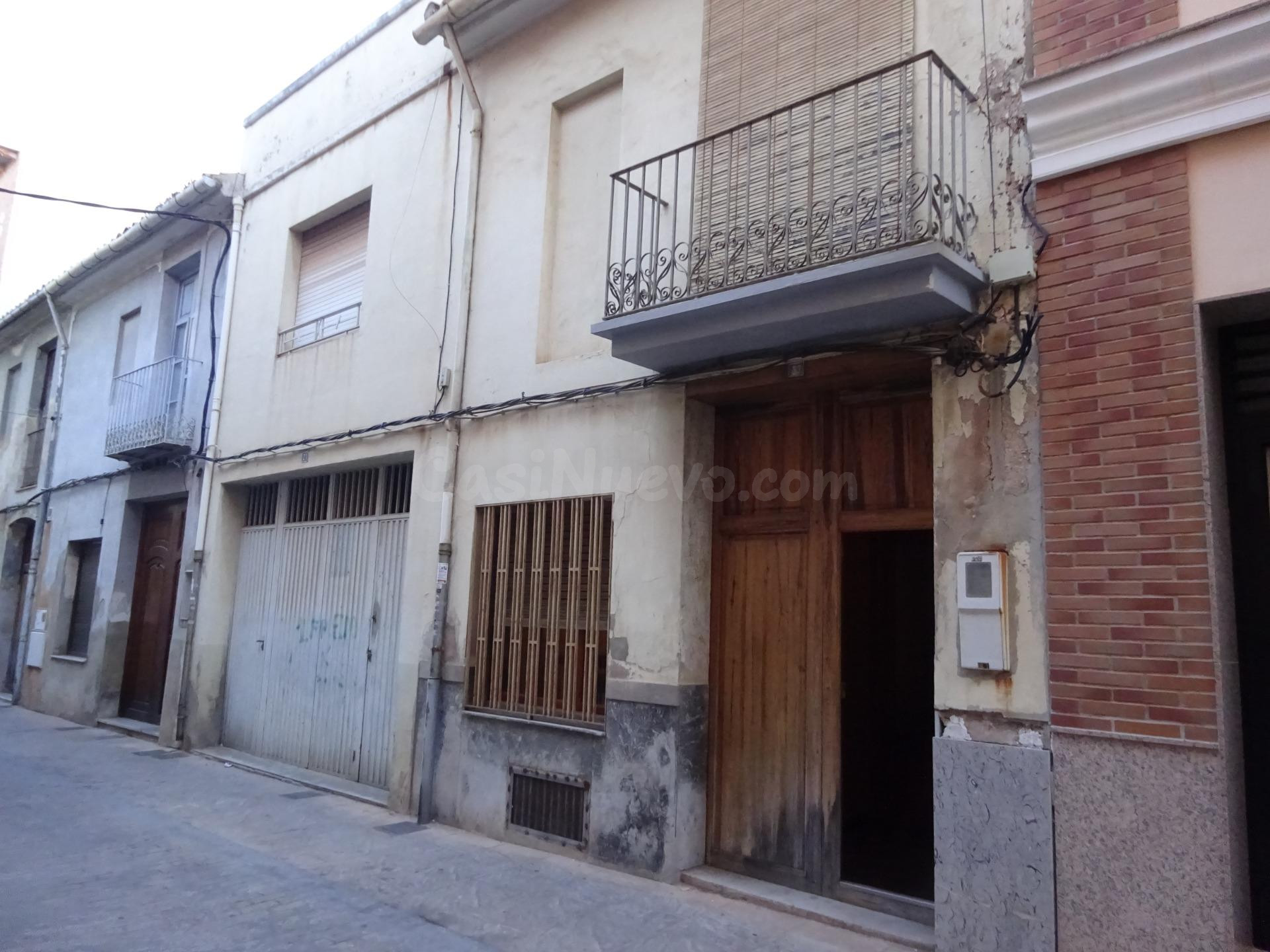 EN VENTA DOS CASAS EN ZONA CENTRO CON MUCHO POTENCIAL