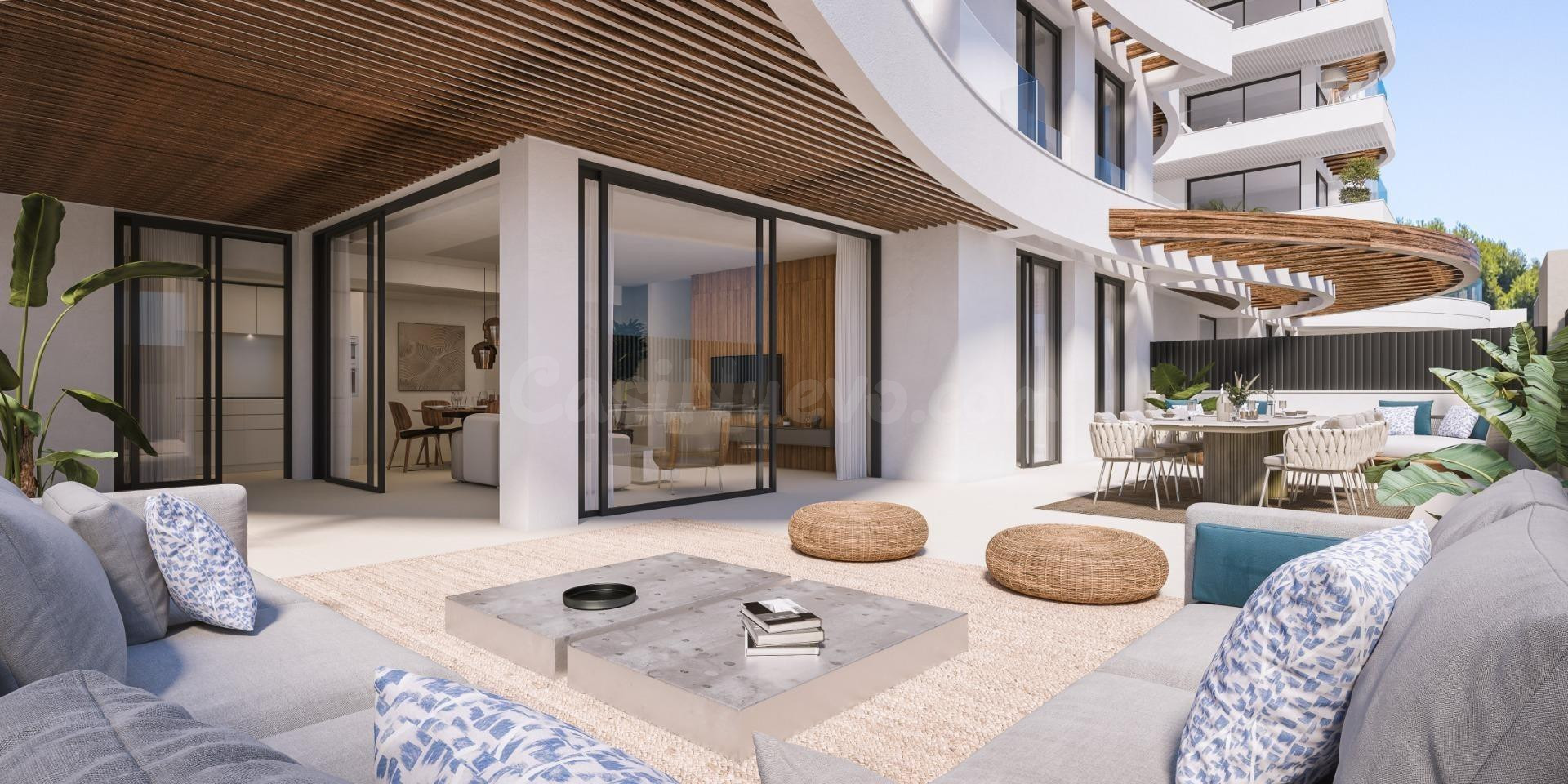 Piso con terraza 21 m2 SUR solo 300 m del Mar con aparcamiento, piscina comunitaria