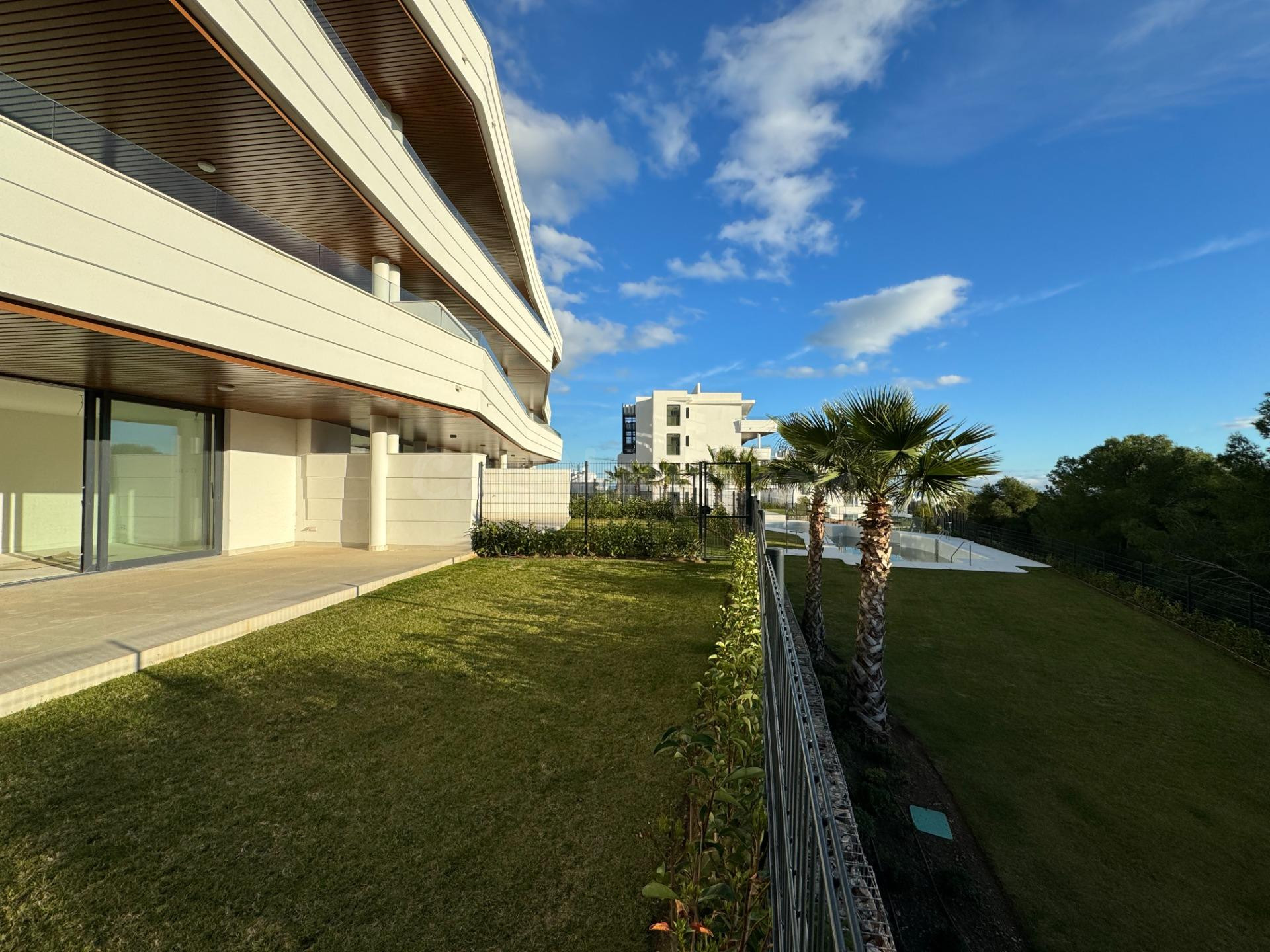 Bajo con terraza 51 m2 y jardín 50 m2