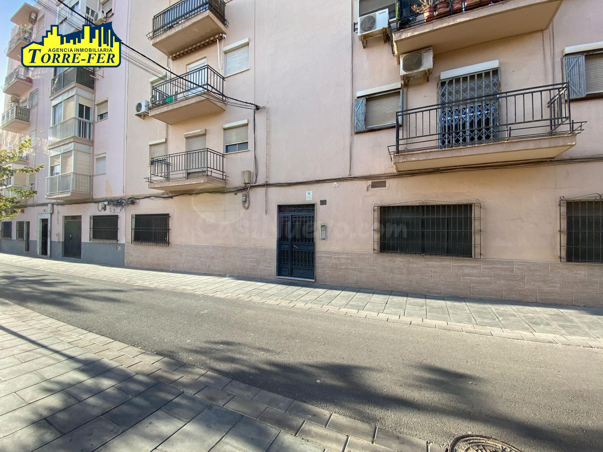GRAN LOCAL COMERCIAL EN LOS MOLINOS