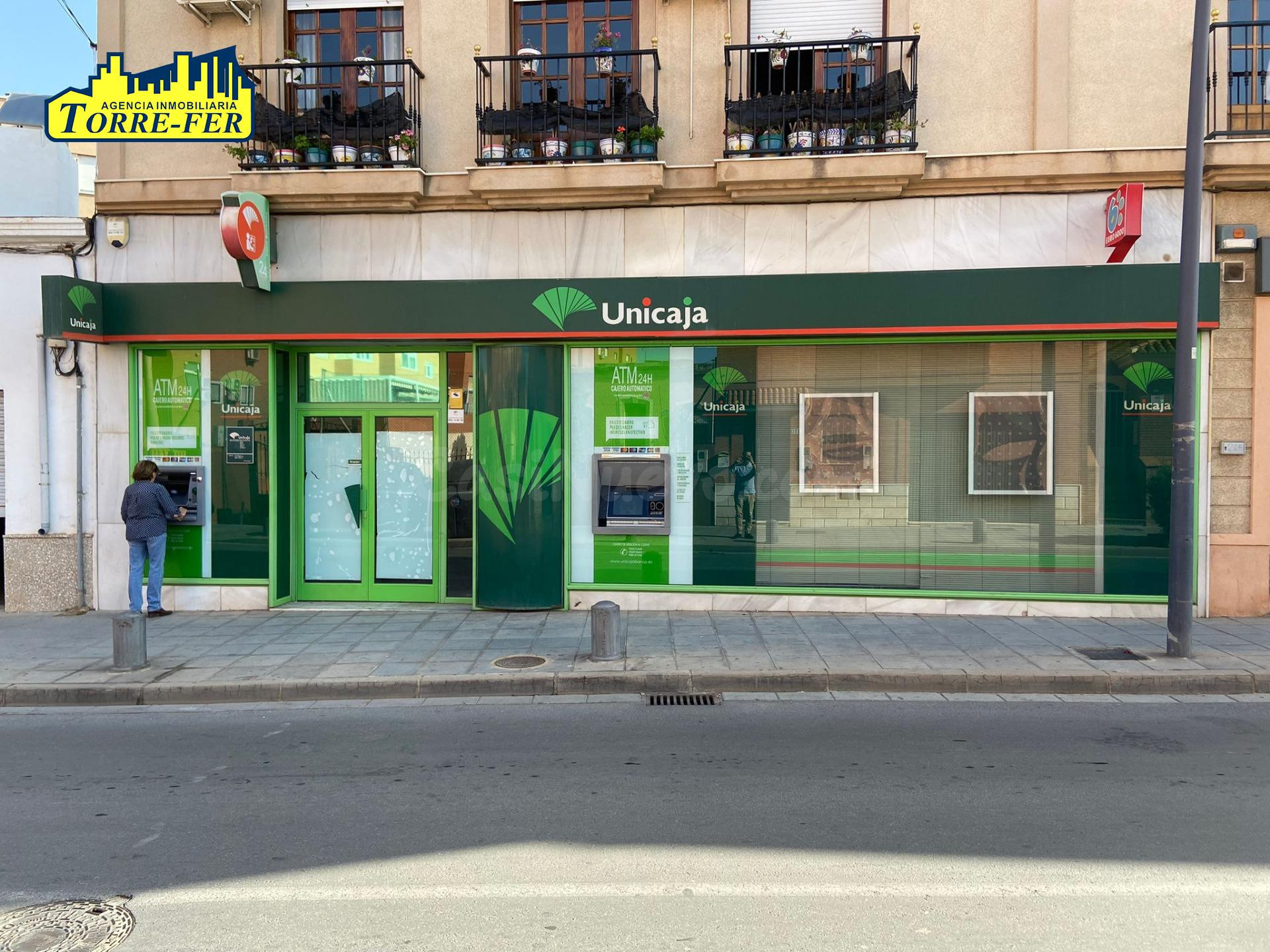 Gran local comercial en los Molinos