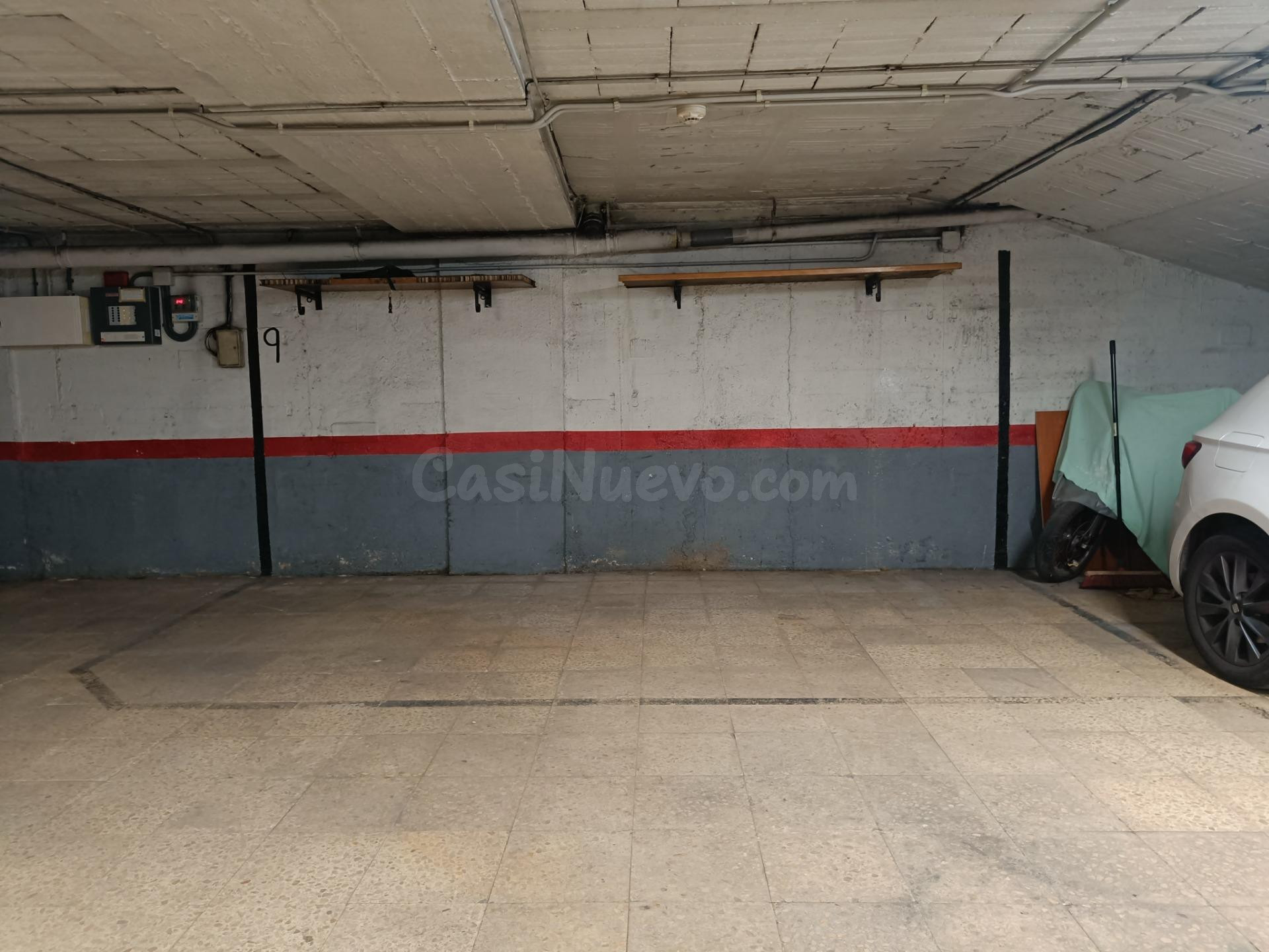 OPORTUNITAT PÀRQUING ECONÒMIC PER A MOTOS O COTXE PETIT