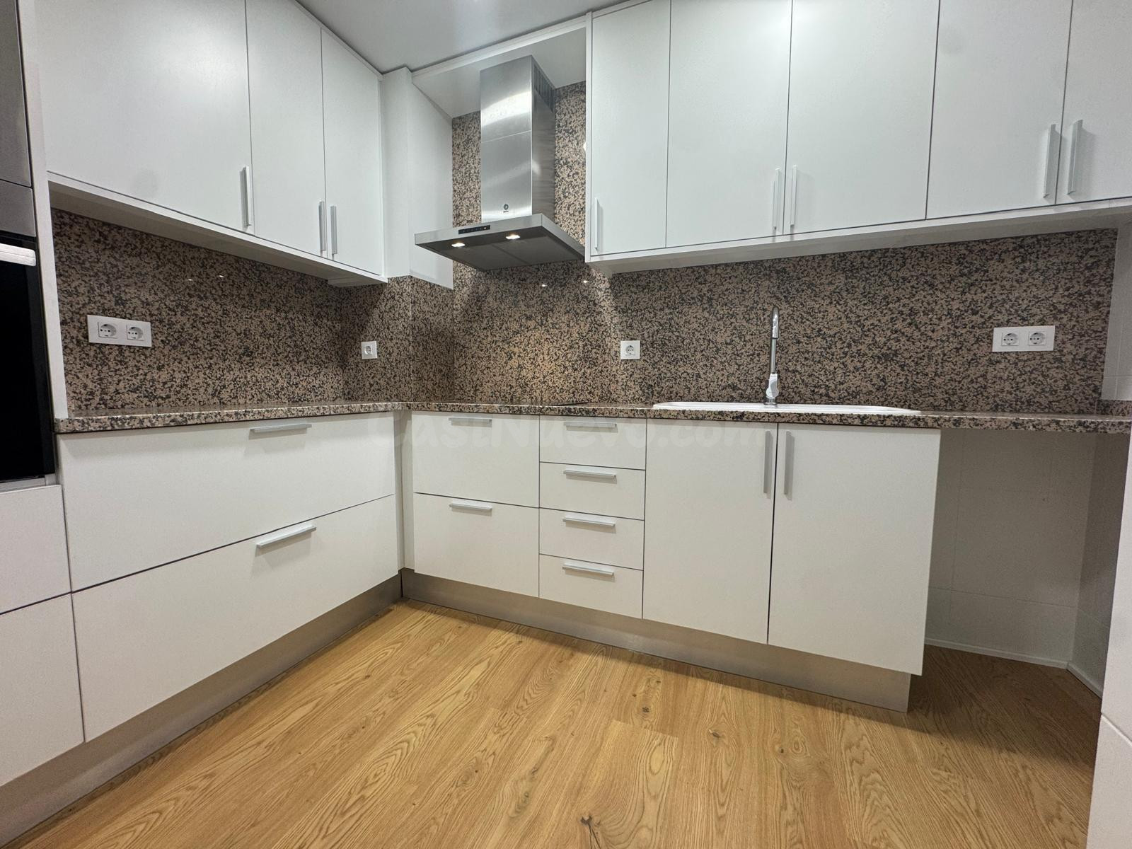 PISO REFORMADO DE 4 habitaciones EN MANRESA