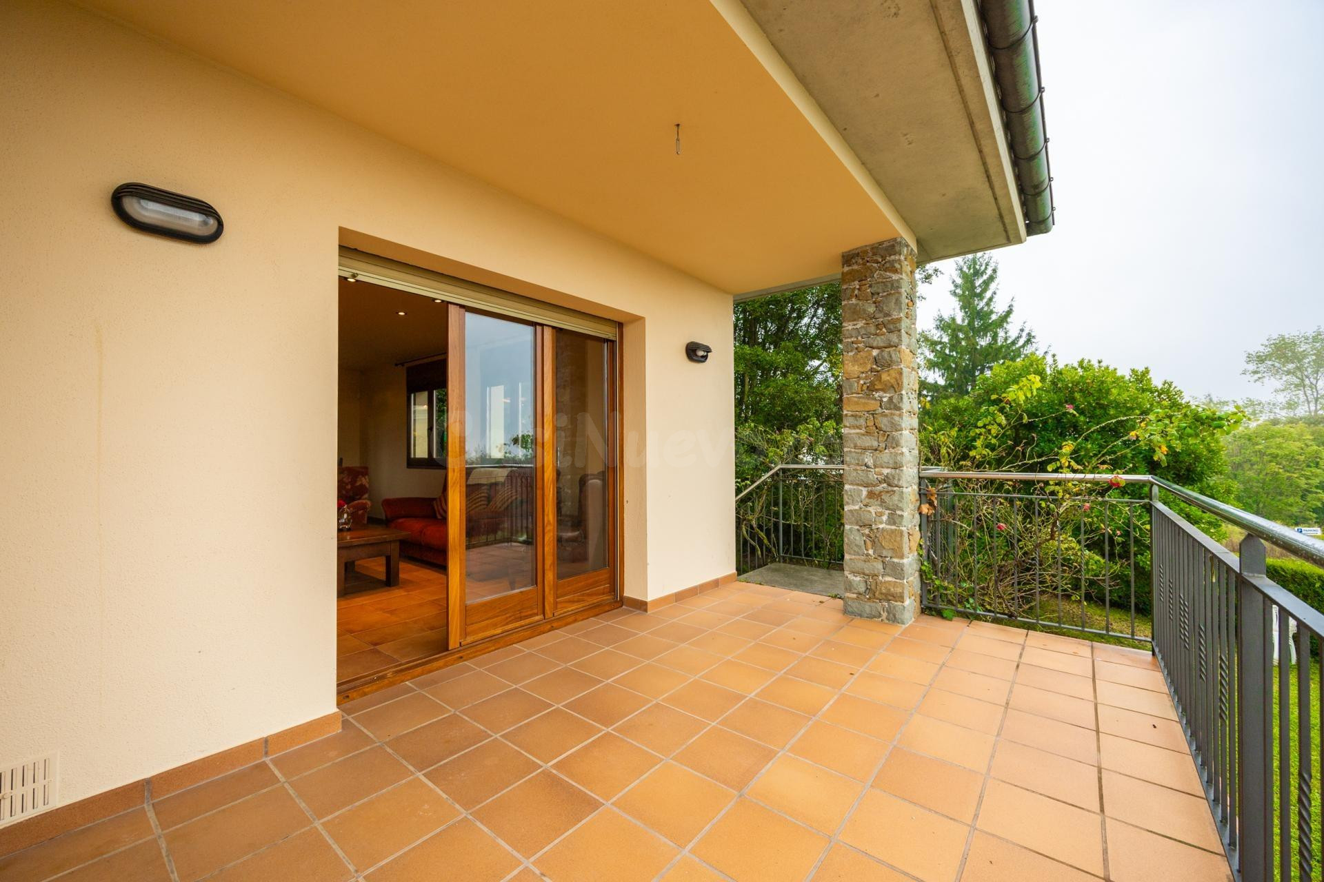 ESPECTACULAR CASA A 4 VENTS EN VENDA A CANTONIGRÓS