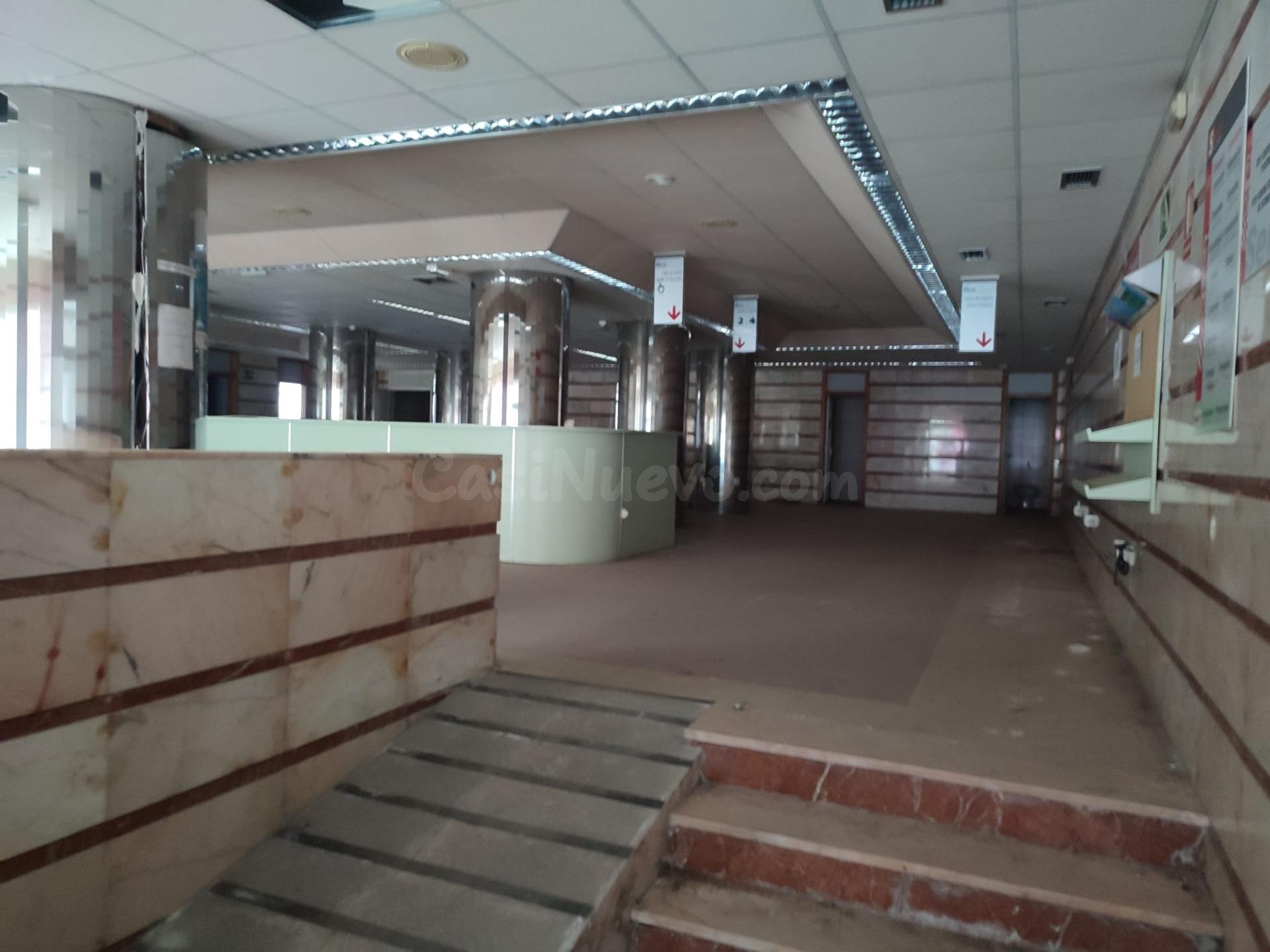 GRAN LOCAL COMERCIAL CON AMPLIO SOTANO GARAJE AL LADO DE AVDA. DE RONDA EN ELDA