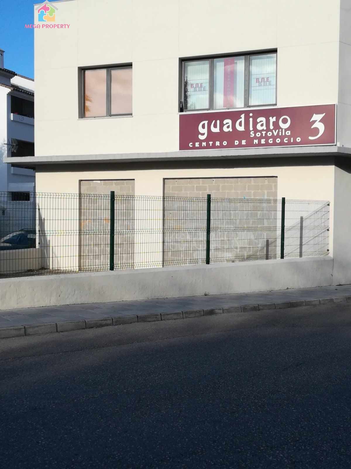 VENTA LOTE LOCALES COMERCIALES EDIFICIO SOTOVILA III GUADIARO