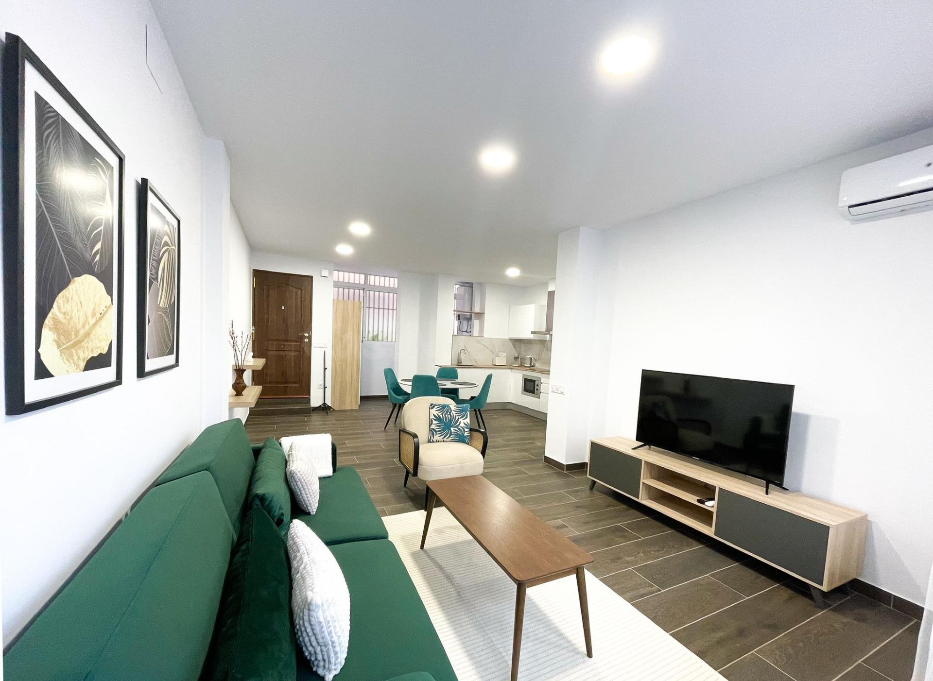 Vende Piso Precioso y Recién Reformado