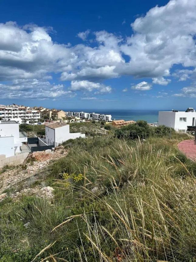 Parcela en Venta en Calle Santangelo – Terreno Ideal para Proyecto Residencial