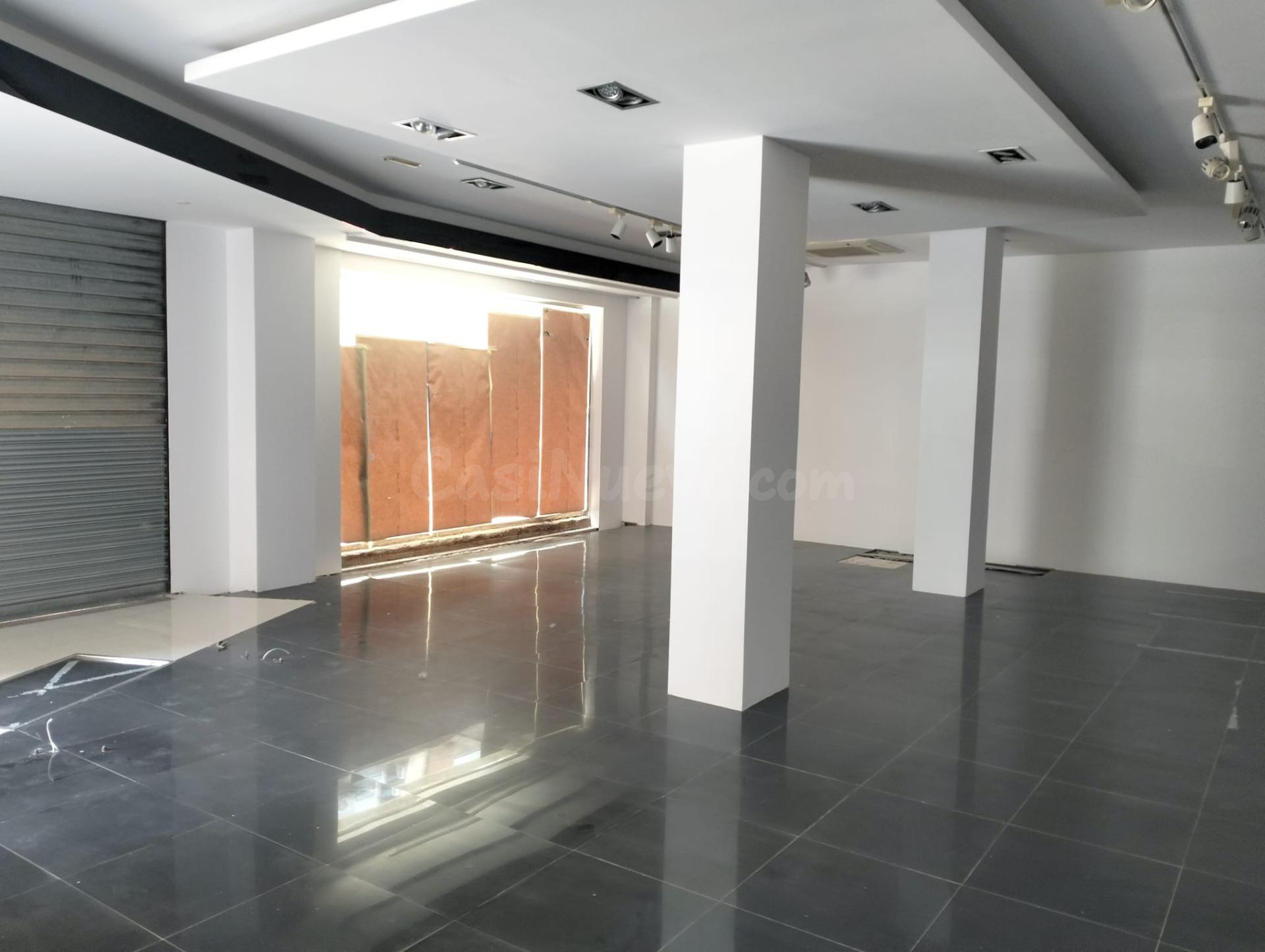 ¡Atención Emprendedores! Inmejorable Oportunidad de Negocio en Local Esquinero.
