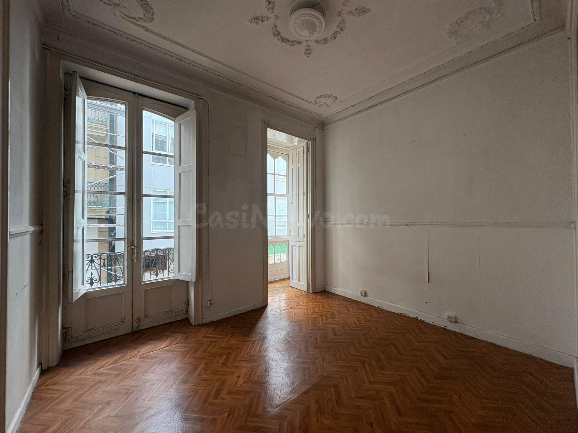 Venta de piso en Ferrol, calle Magdalena