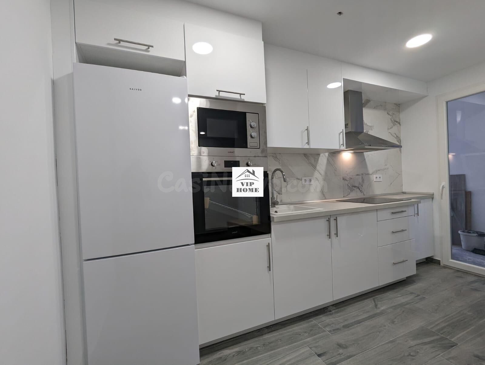 Se alquila habitación
